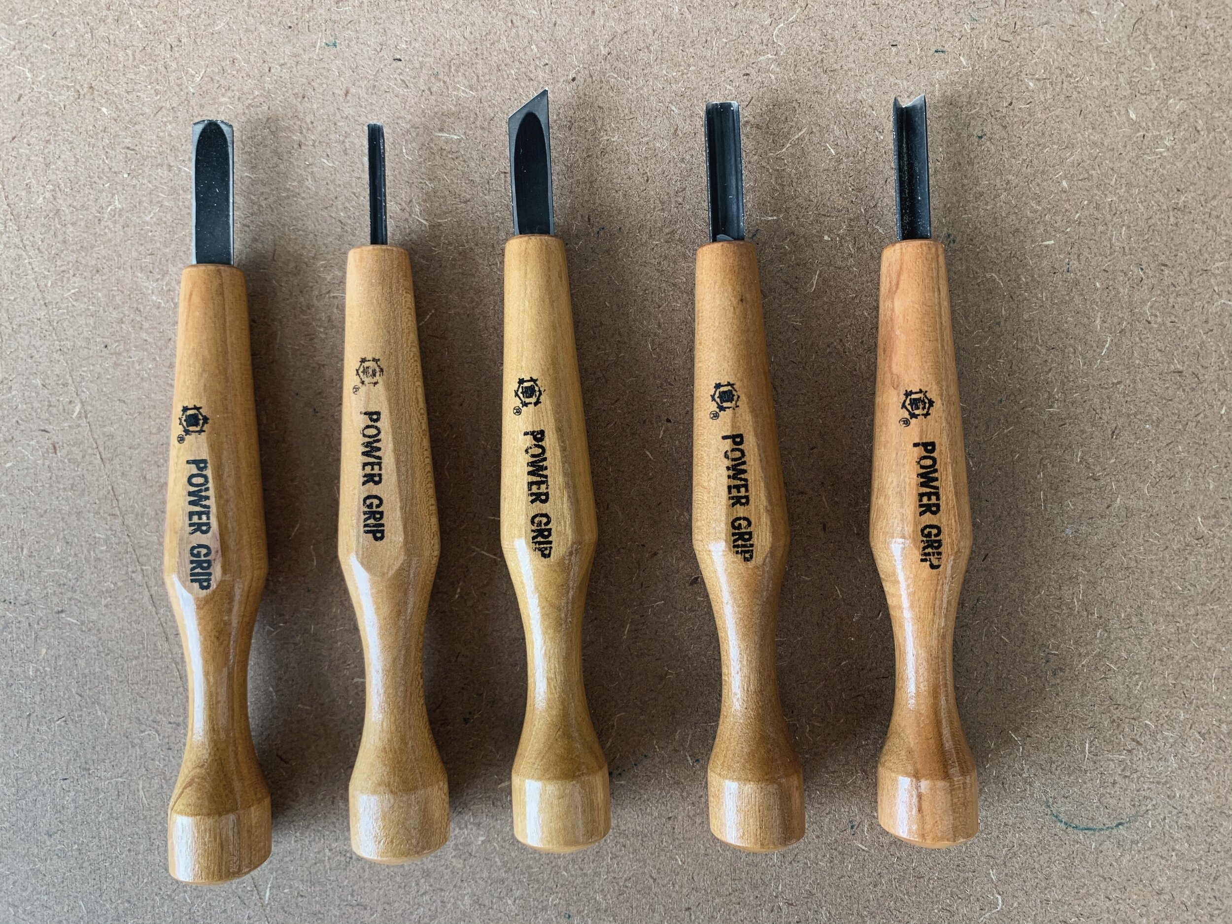 can you use wood carving tools on linoleum?