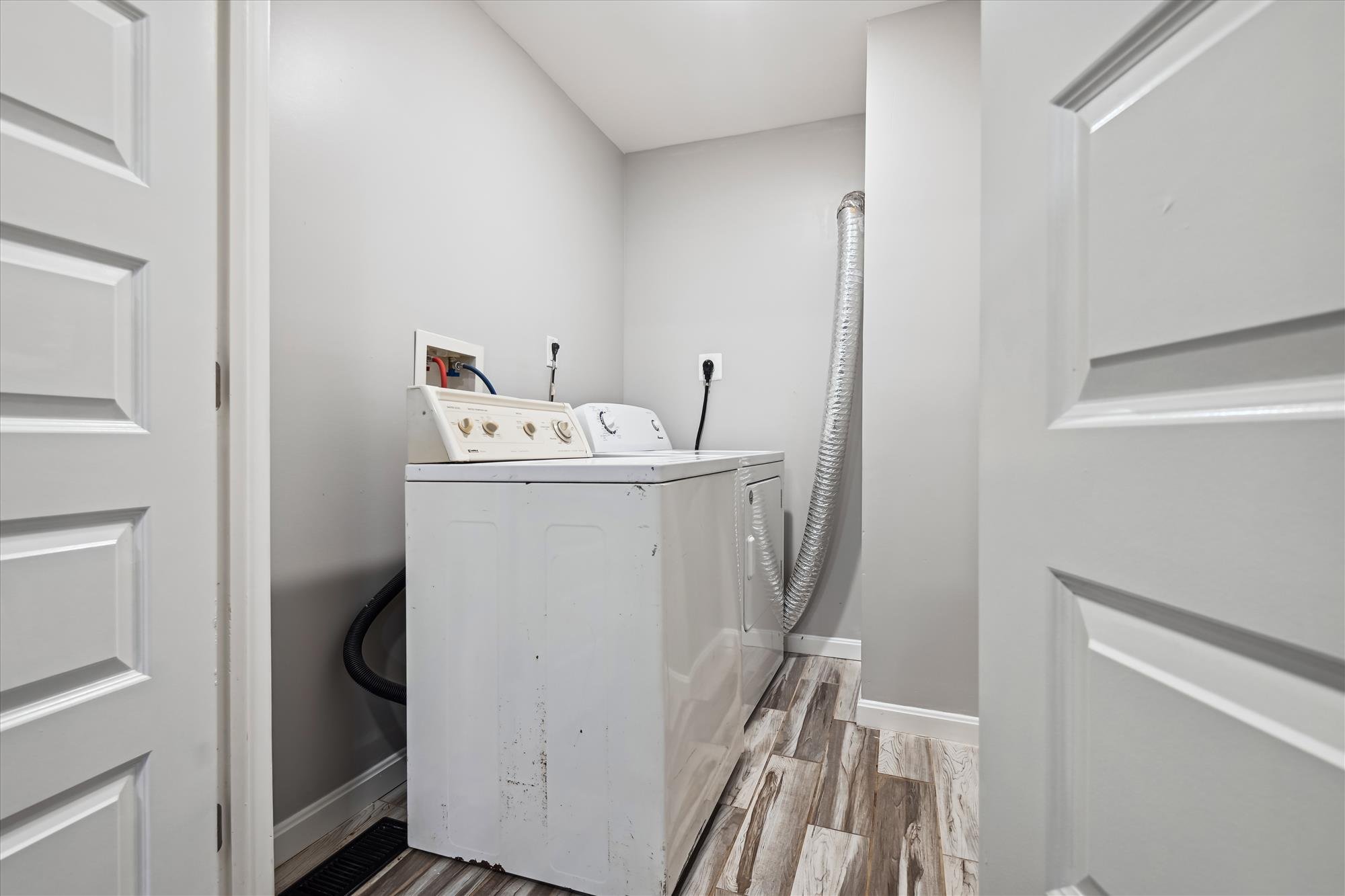 main level-laundry-_dsc1328.jpg