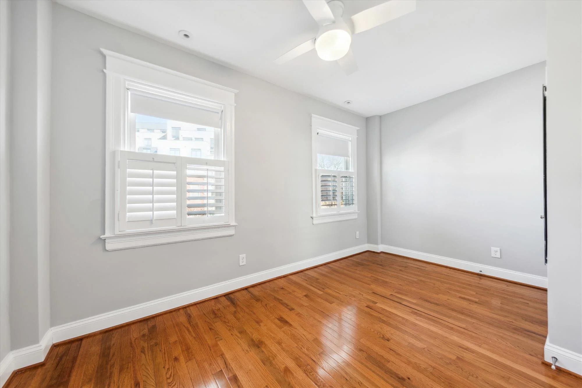 upper level-bedroom-_dsc3561.jpg