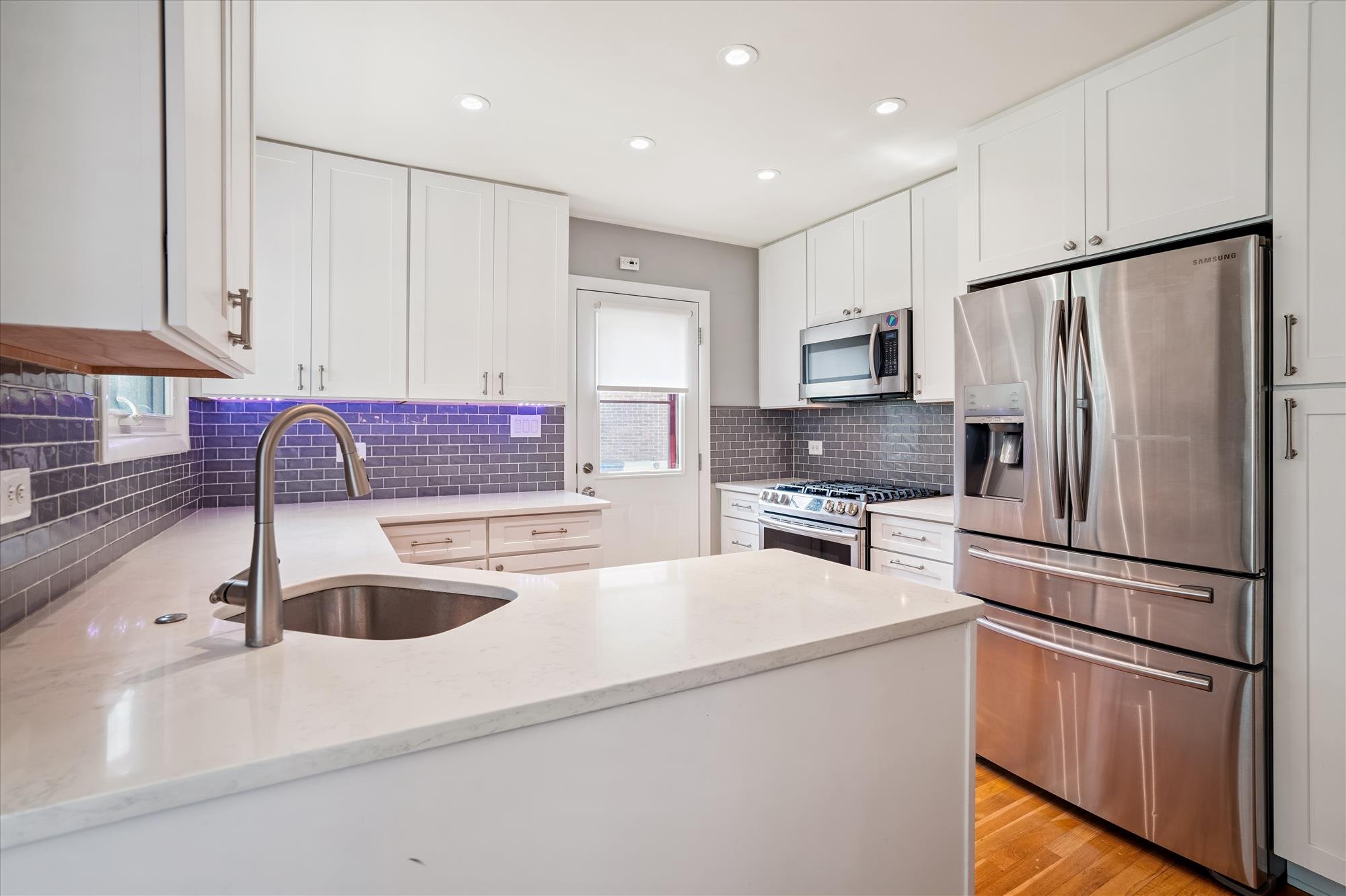 interiors-kitchen-dsc05903.jpg