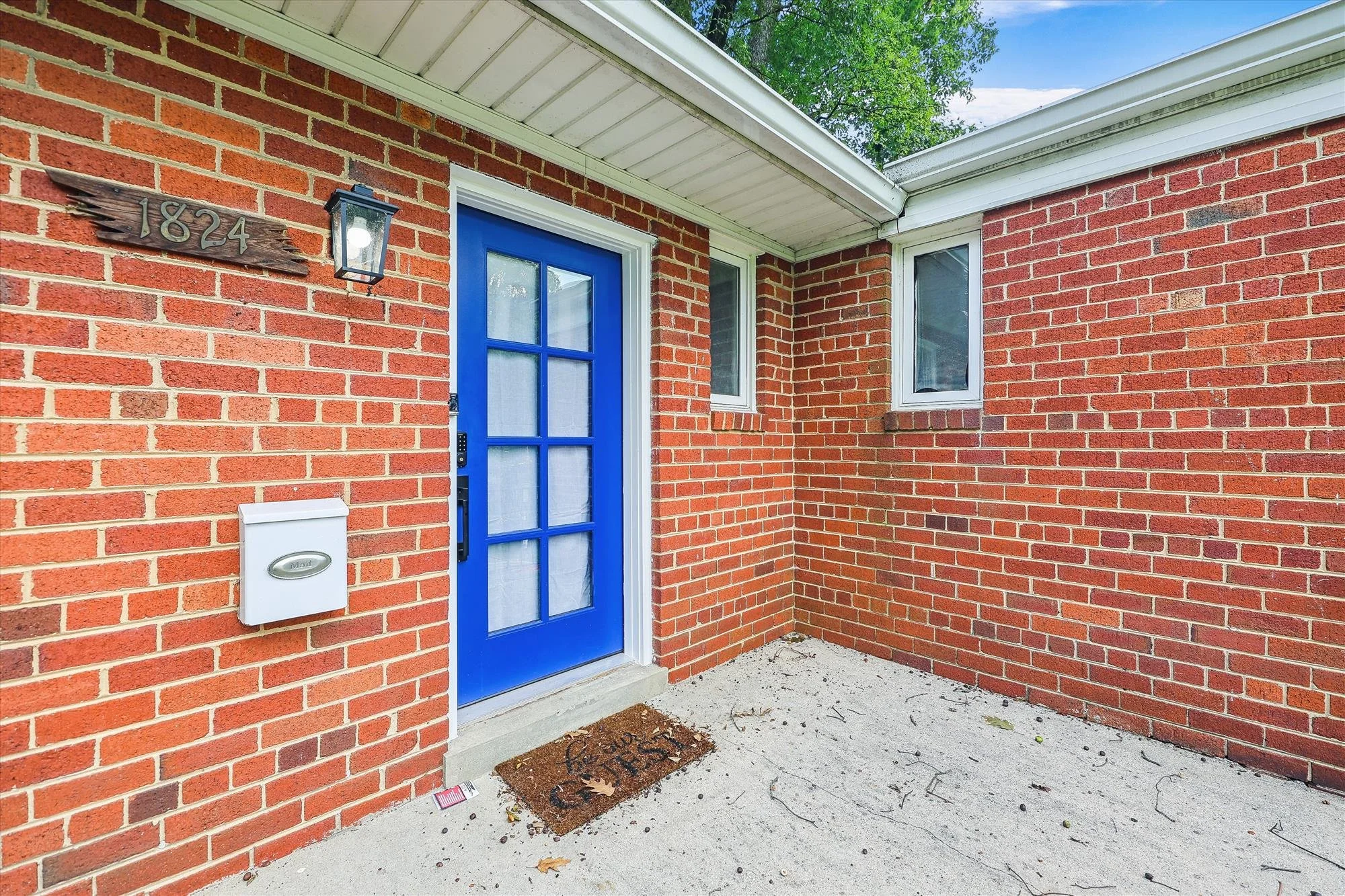 main level-porch-a9670.jpg