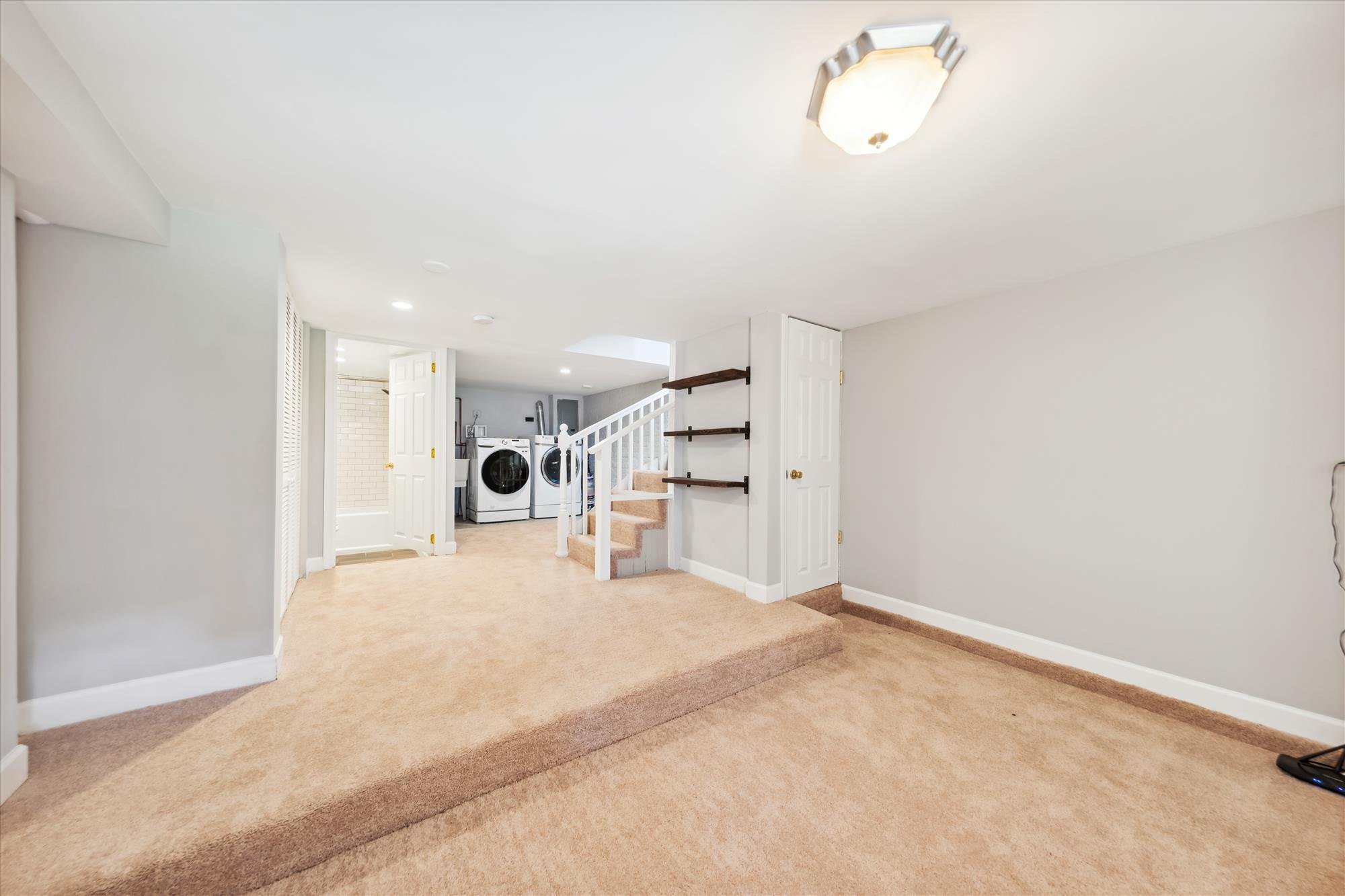 lower level-recreation room-_dsc3495.jpg