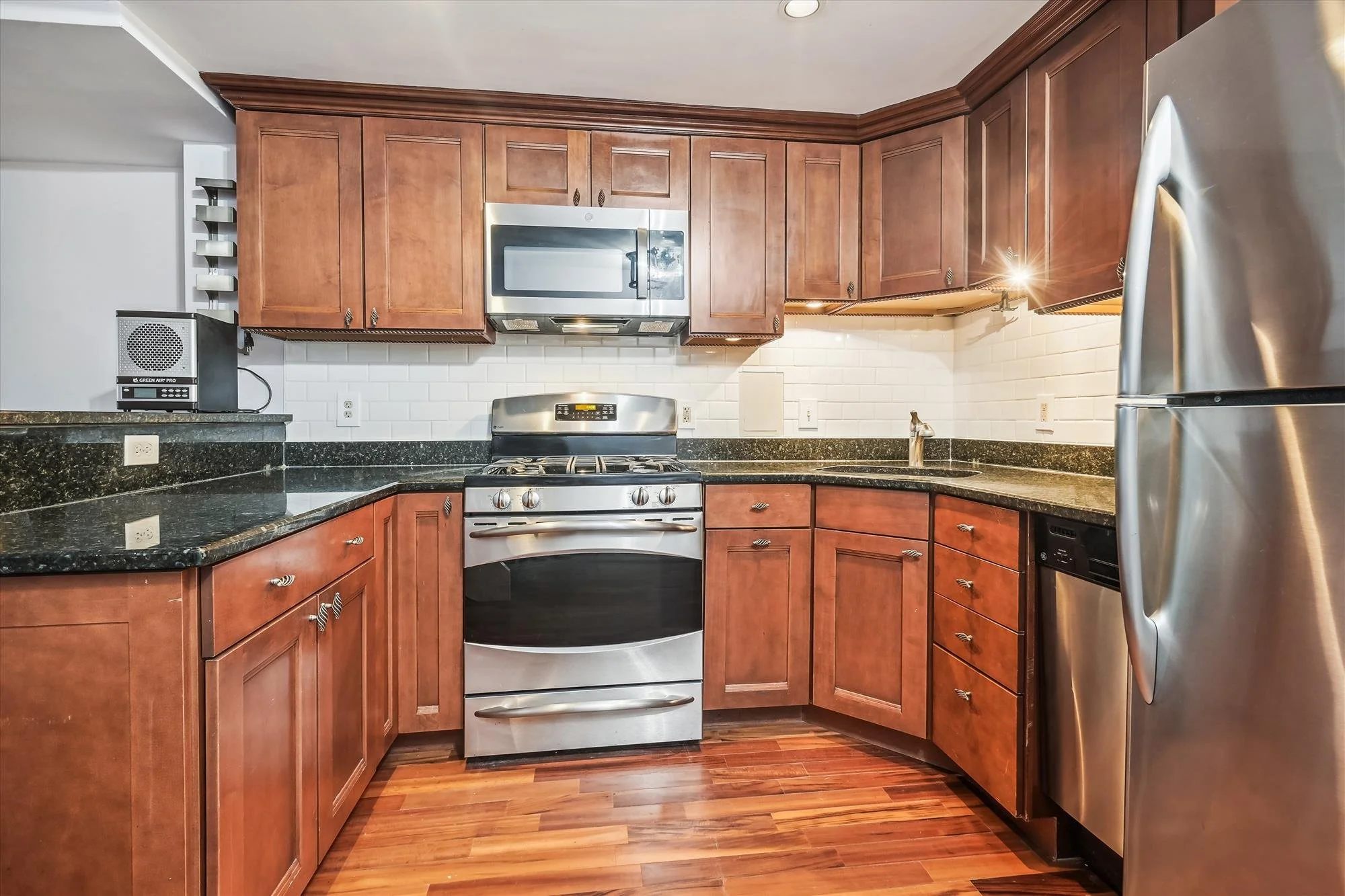 main level-kitchen-_dsc7254.jpg