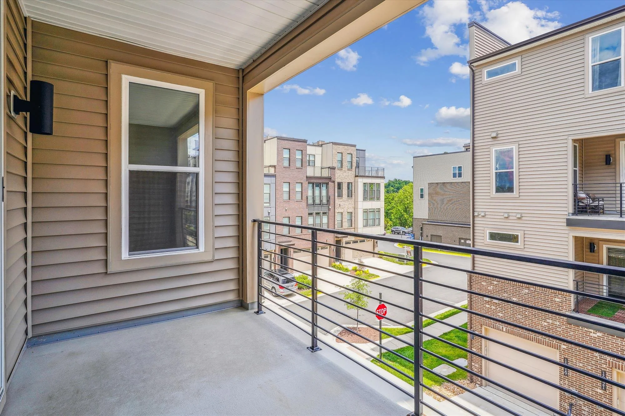 main level-balcony-_glm0141.jpg