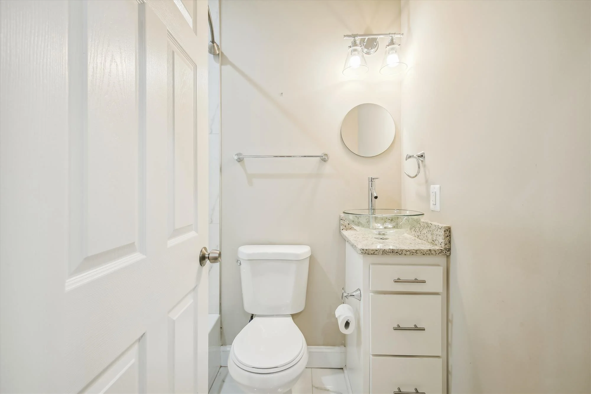 upper level-bath-_mg_7210.jpg