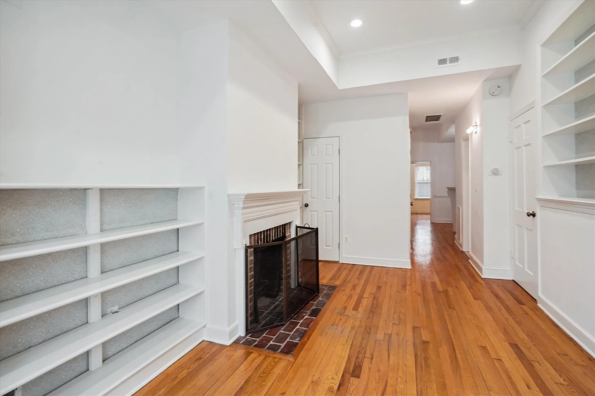 unit a-main level-familyroom-_dsc1036.jpg