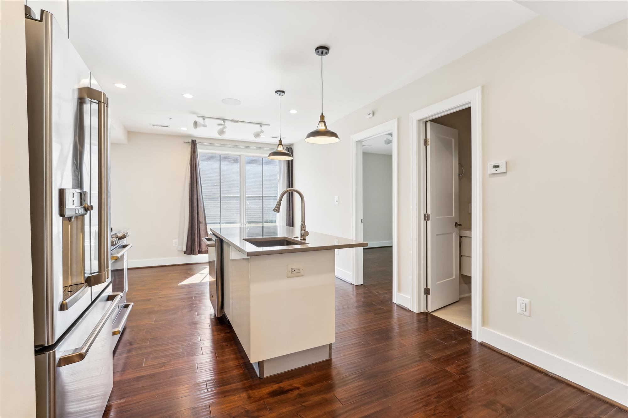 main level-kitchen-613a5713.jpg