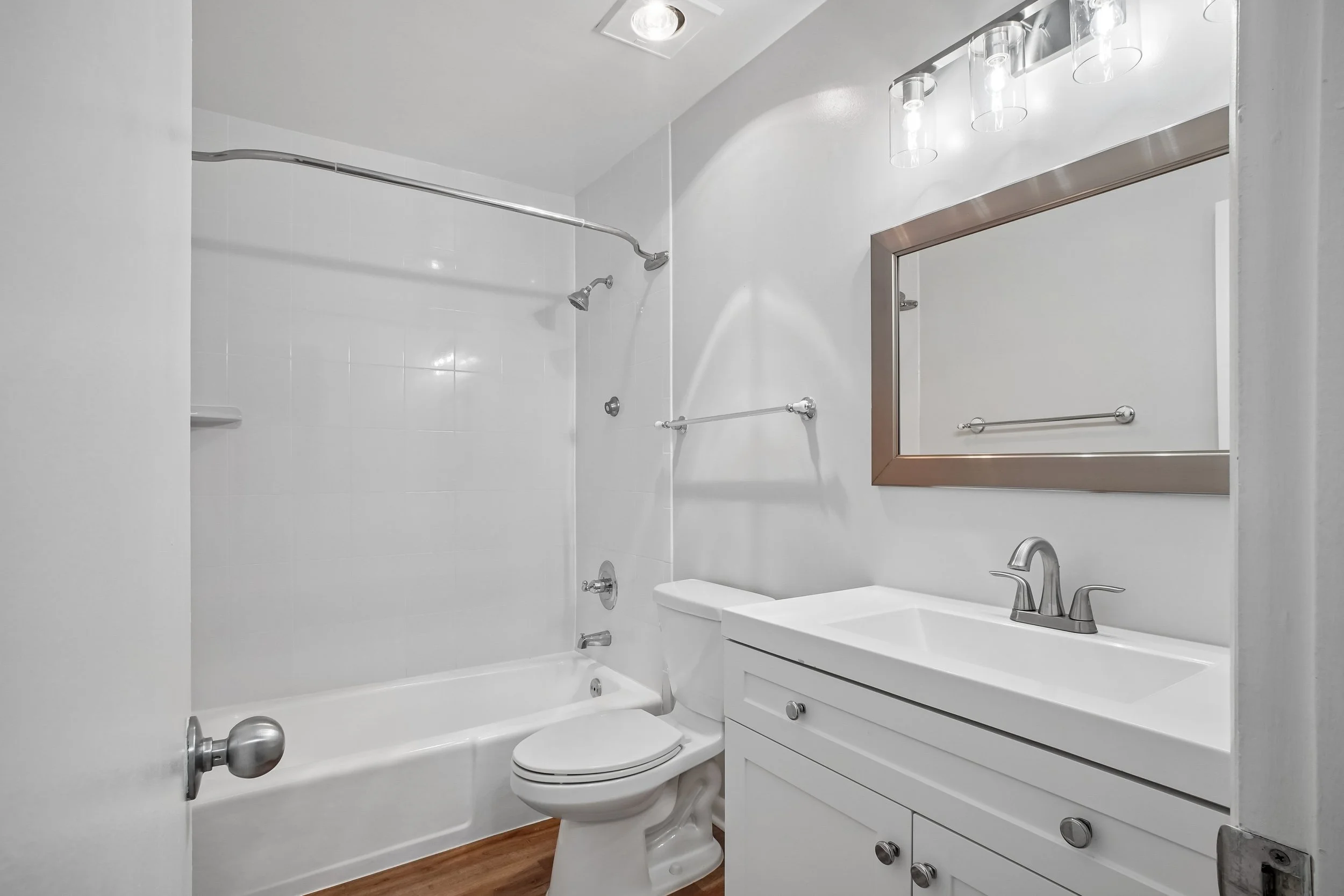 28-Bath.jpg