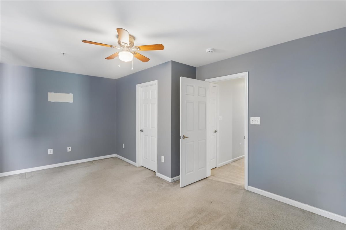 12-Primary Bedroom.jpg
