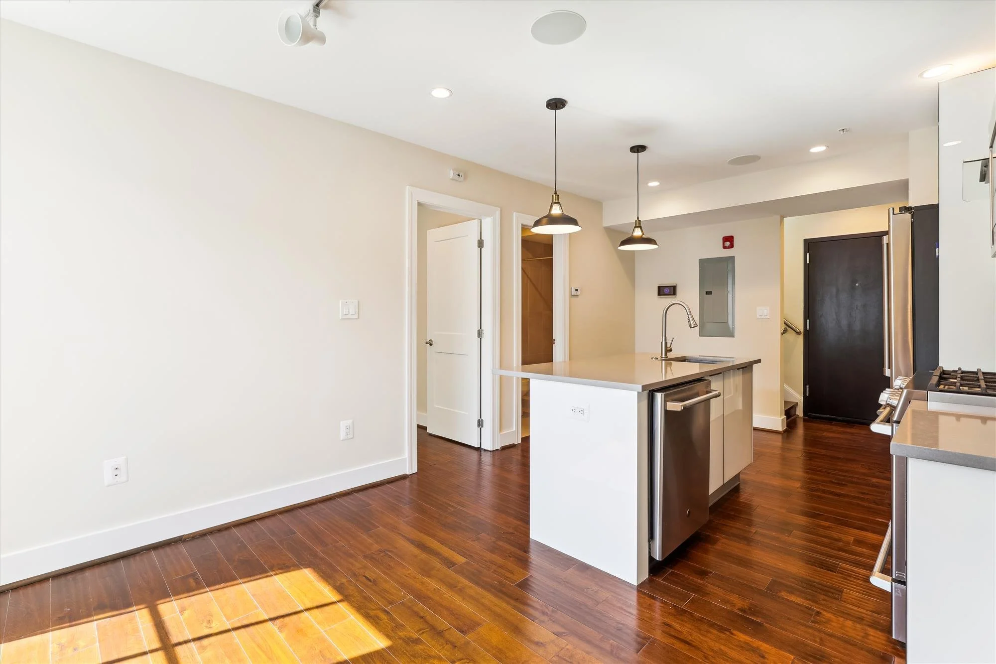 main level-living room-613a5653.jpg