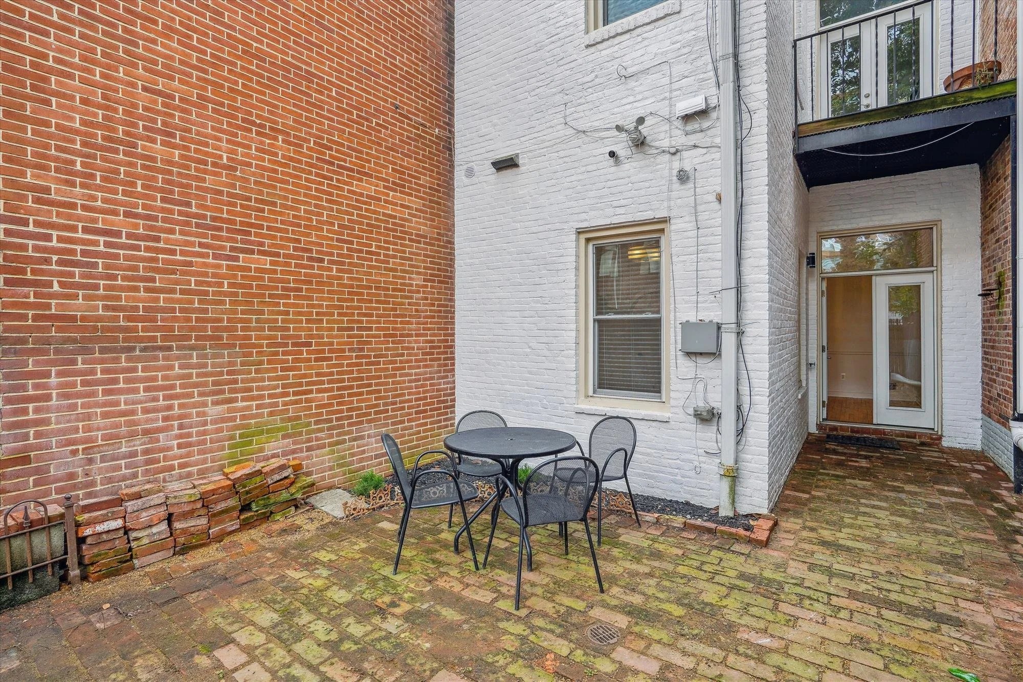 unit a-main level-patio-_dsc1099.jpg