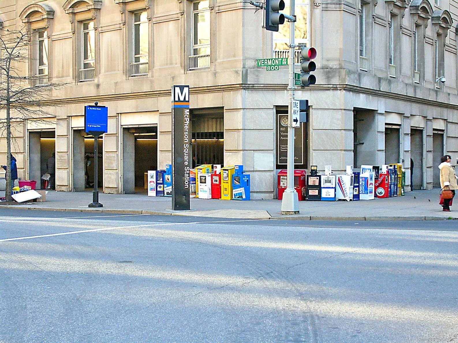 amenity-mcpherson square metro-dscn5367.jpg