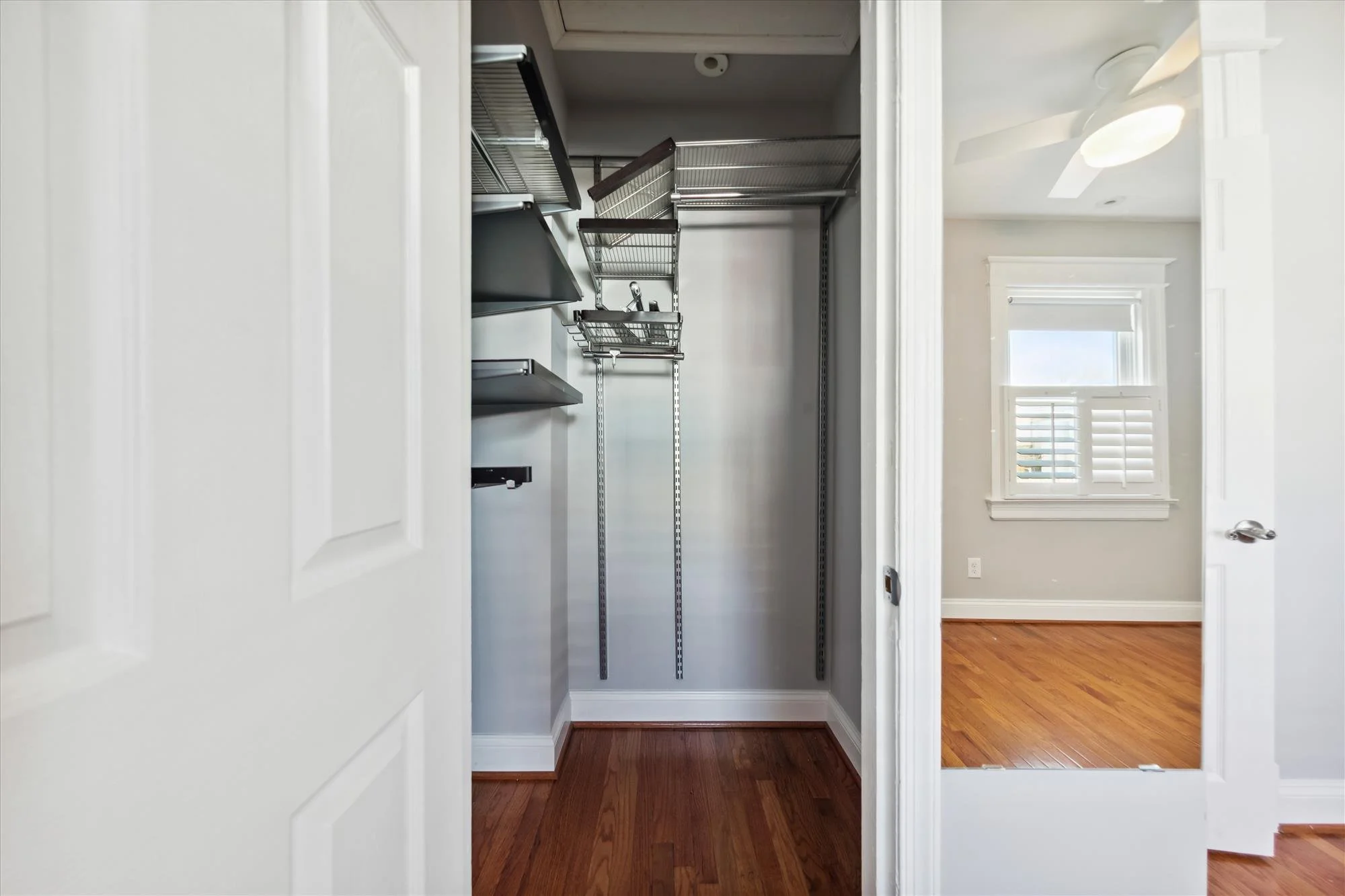 upper level-closet-_dsc3576.jpg