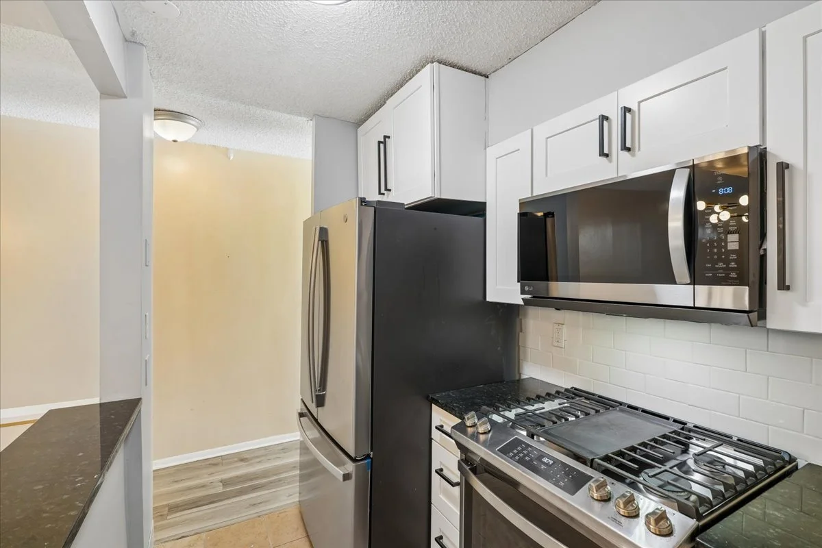 10-Kitchen.jpg
