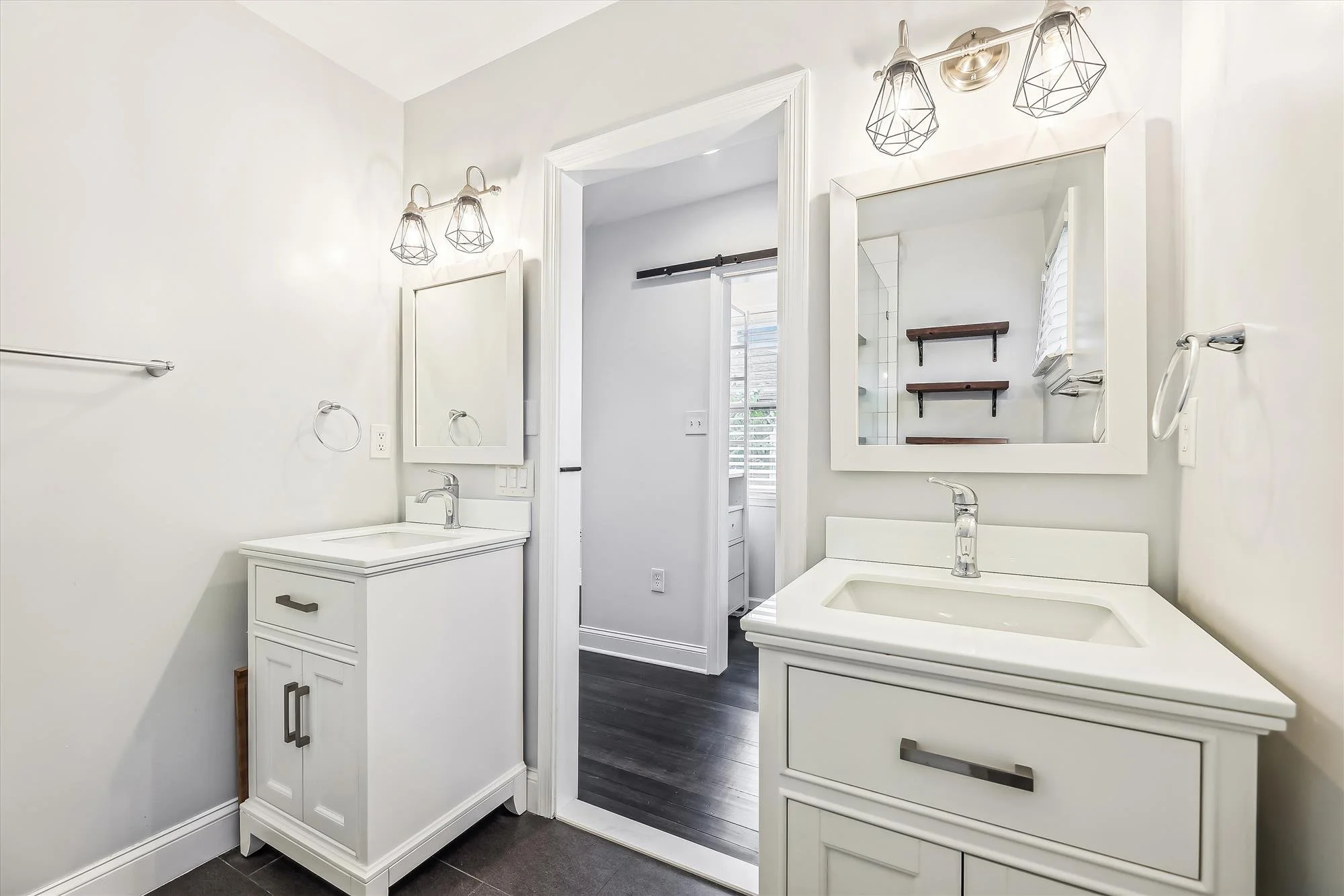 upper level-primary bath-a2890.jpg