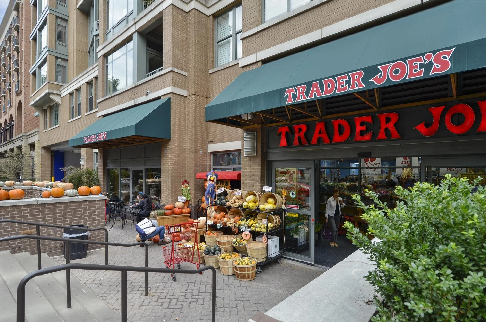 amenity-trader joes-_dsc5989.jpg