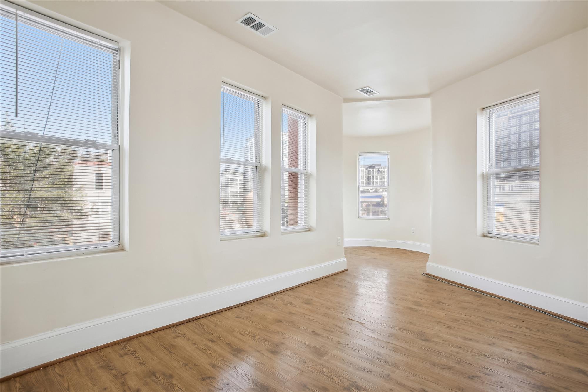 upper level-bedroom 1-_i5a9320.jpg