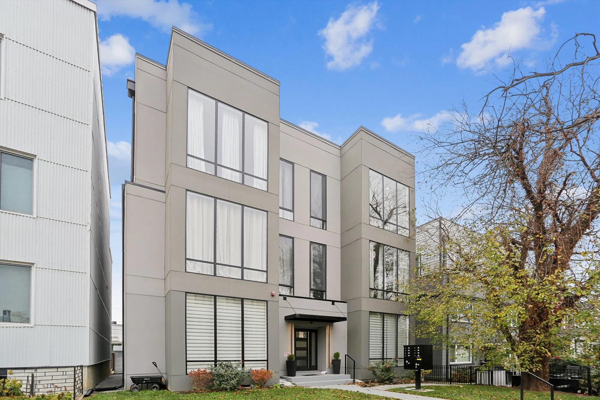 amenity-front elevation-img_4742.jpg