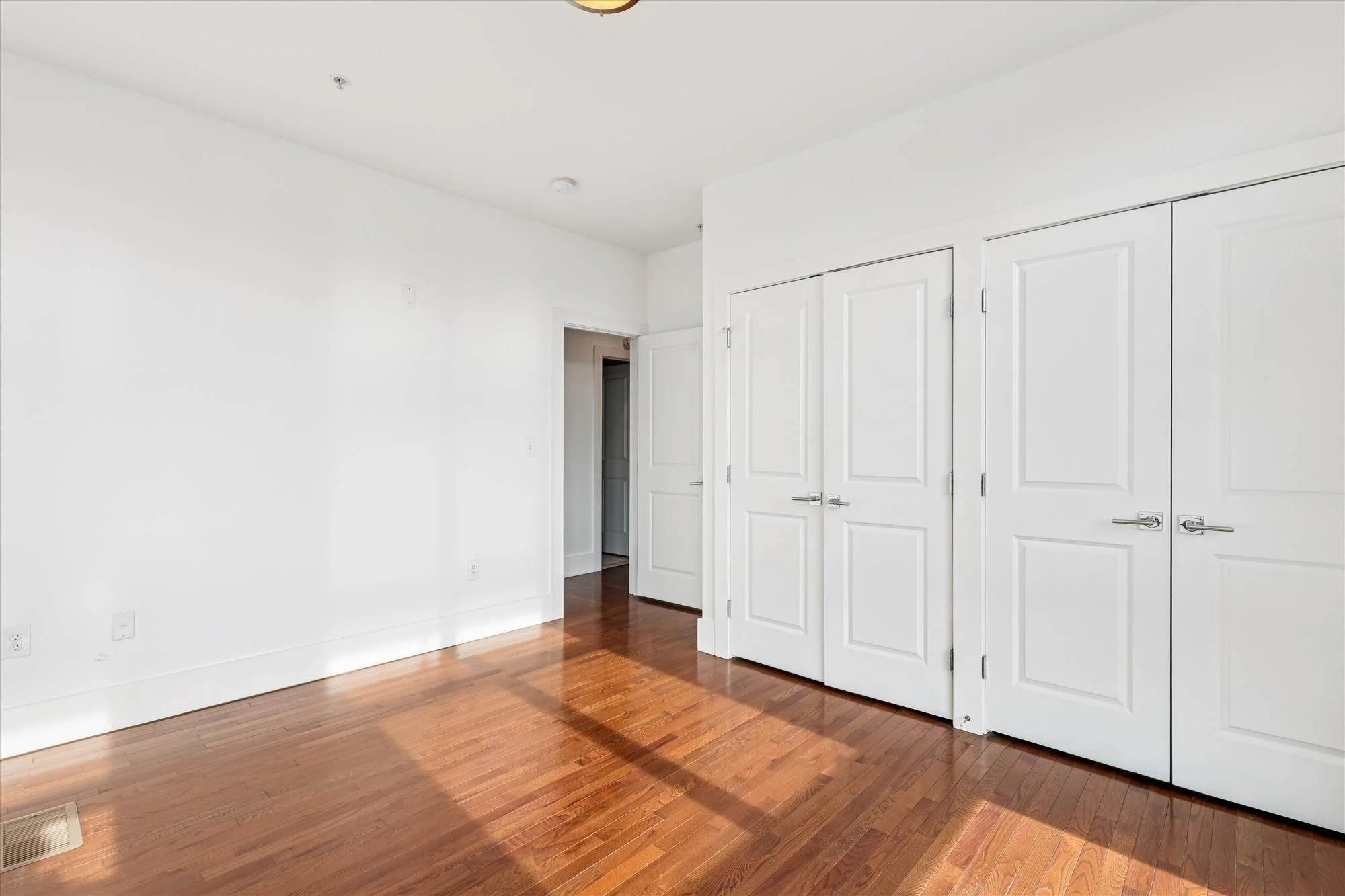 interiors-bedroom 2-613a3933.jpg