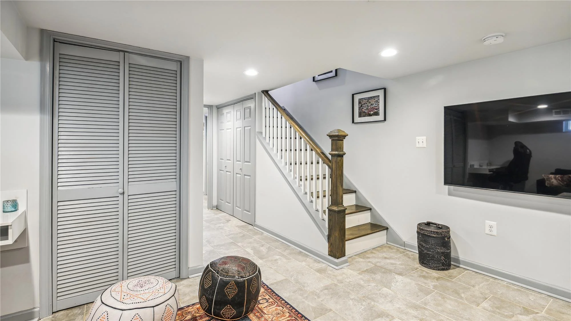 lower level-recreation room-_dsc3161.jpg