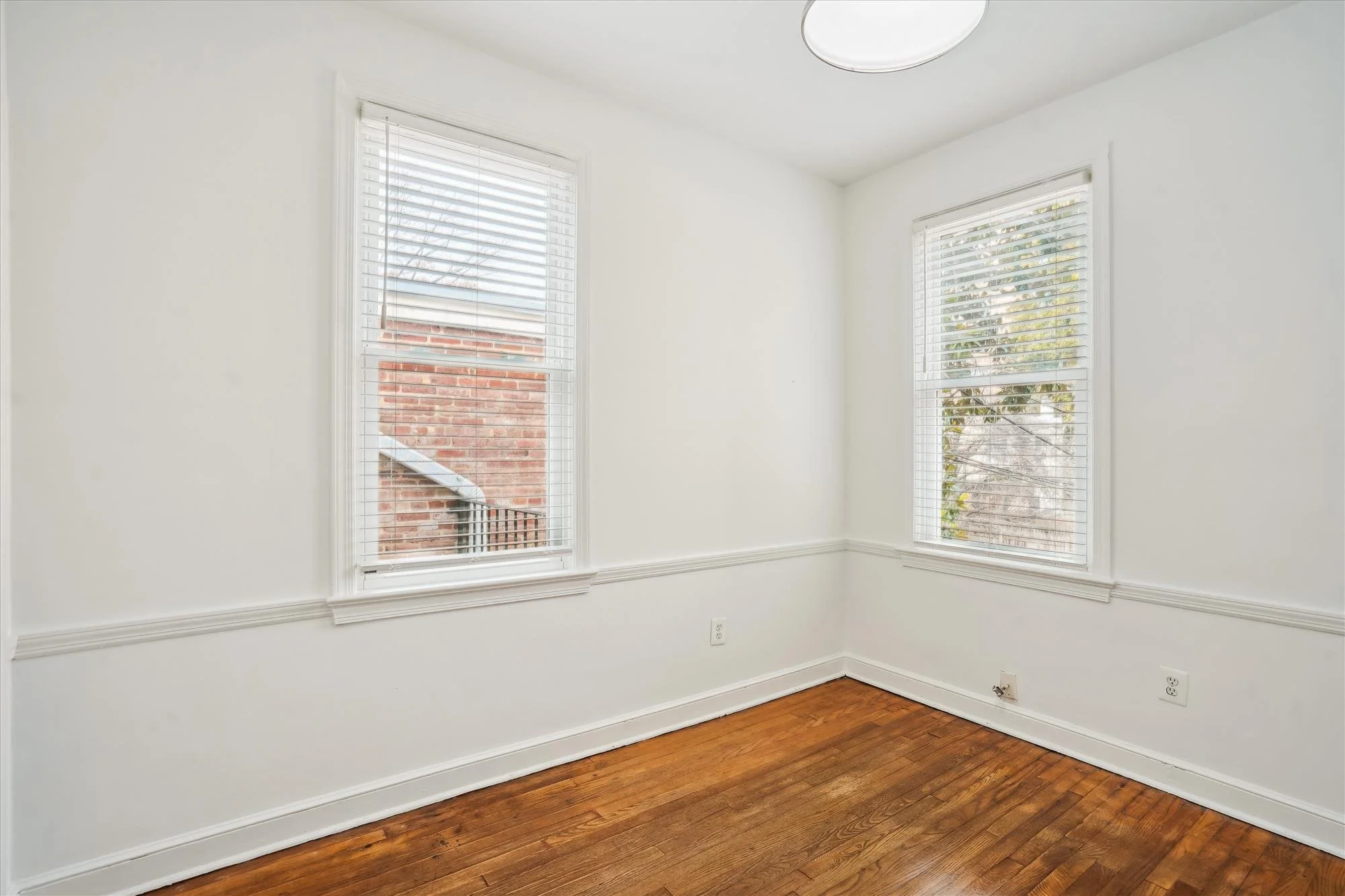 unit b-upper level-bedroom-_dsc0986.jpg