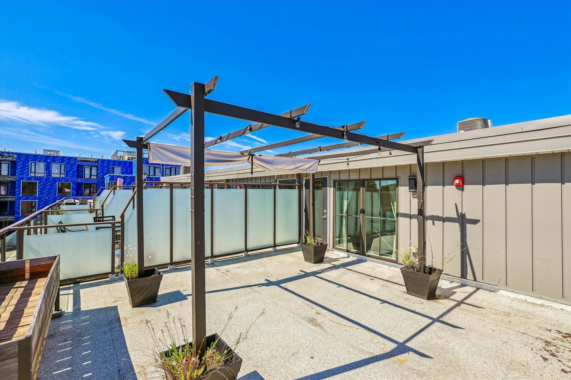 upper level-rooftop deck-613a5635.jpg