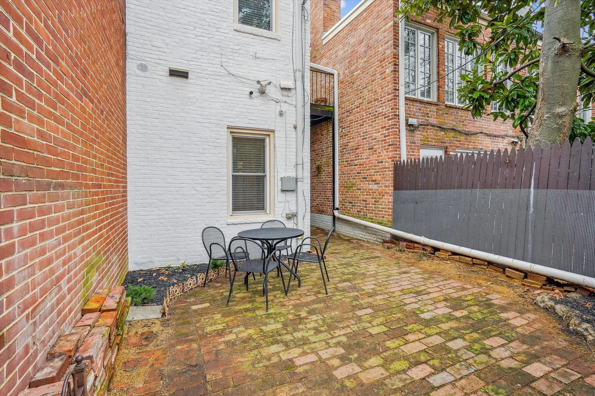 unit a-main level-patio-_dsc1103.jpg