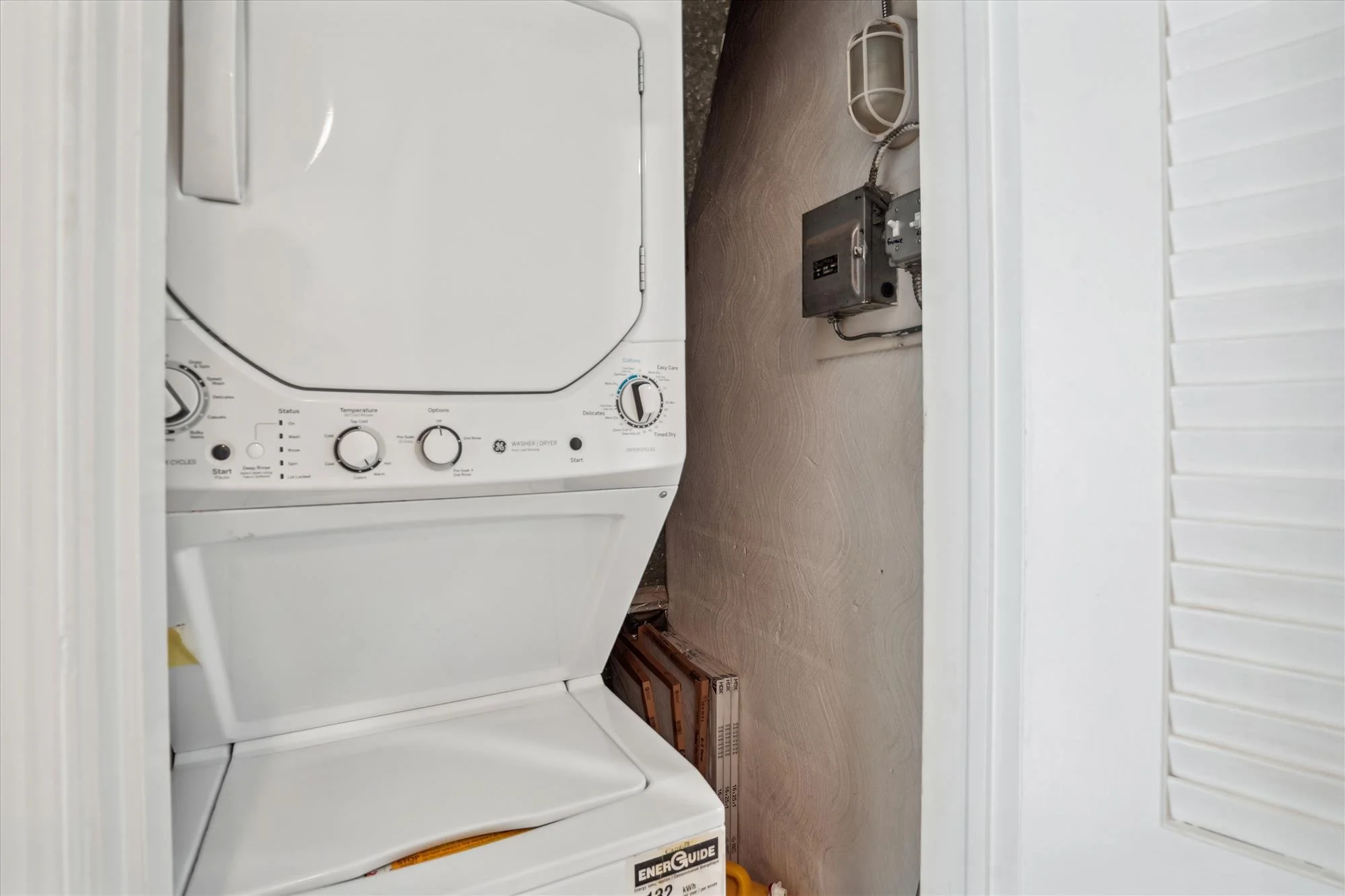 unit b-upper level-utilitywasher dryer-_dsc0946.jpg