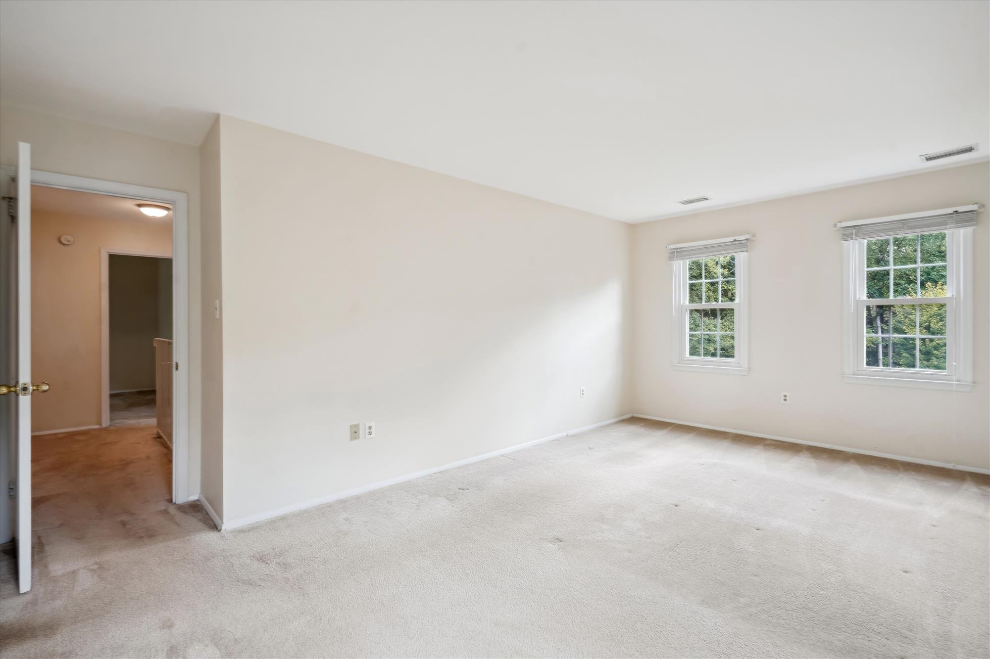 upper level-primary bedroom-_dsc6745.jpg