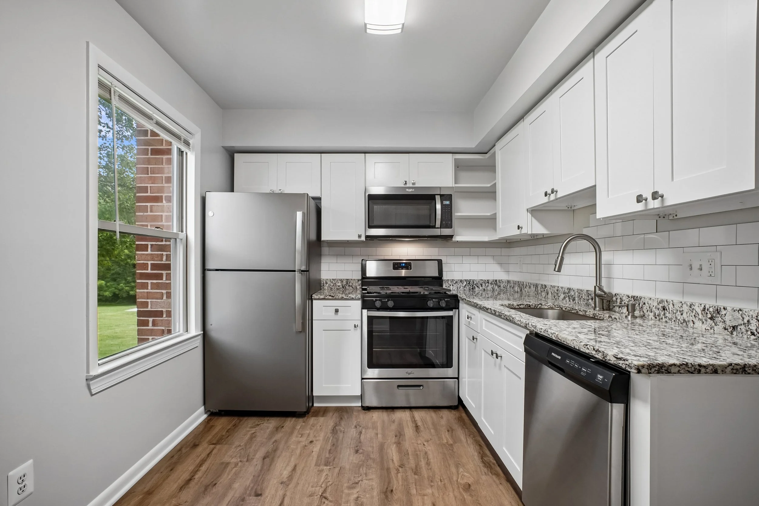 11-Kitchen.jpg