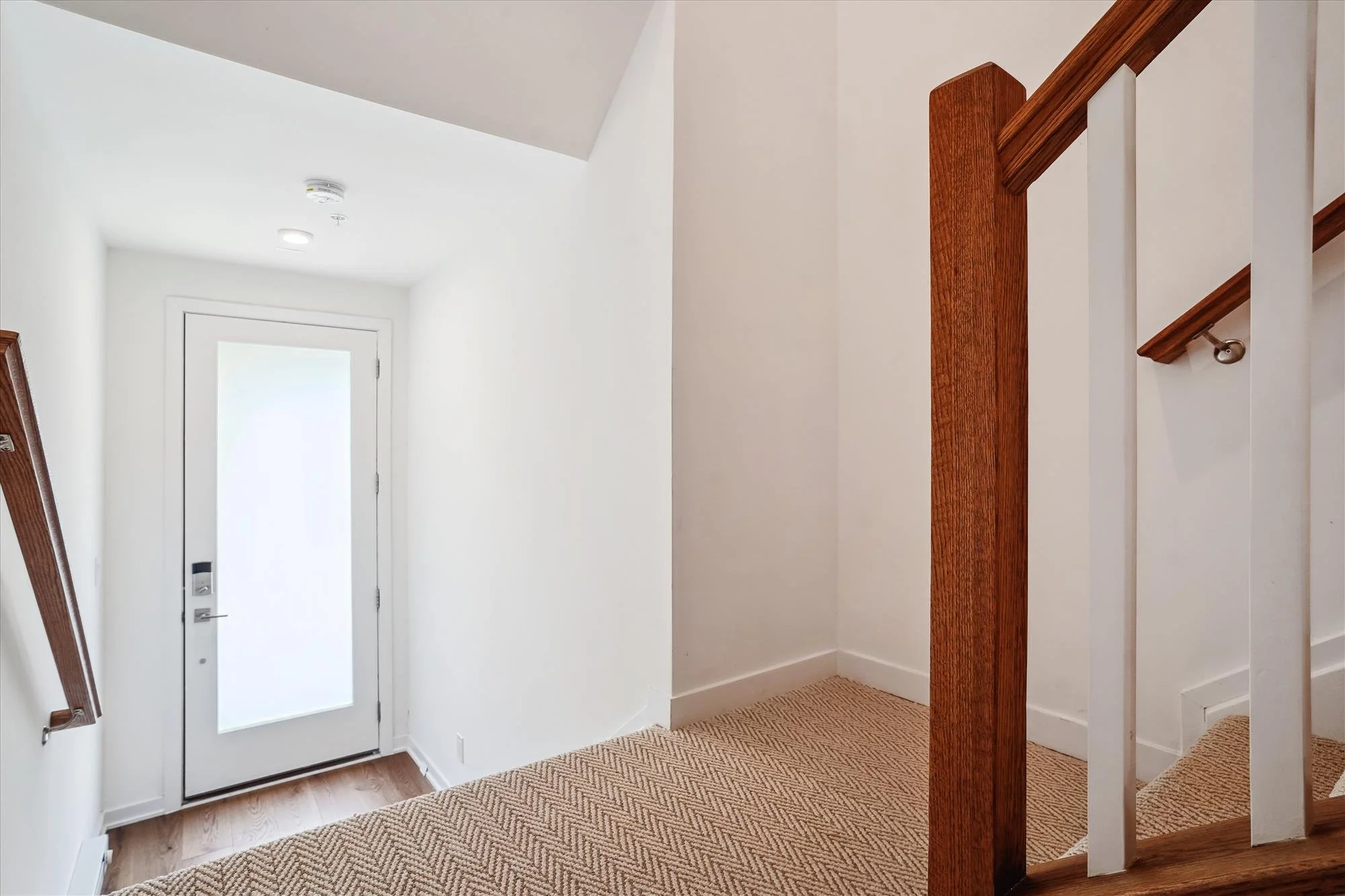 main level-entry-_glm0212.jpg