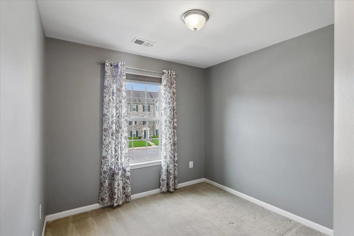15-Bedroom 2.jpg