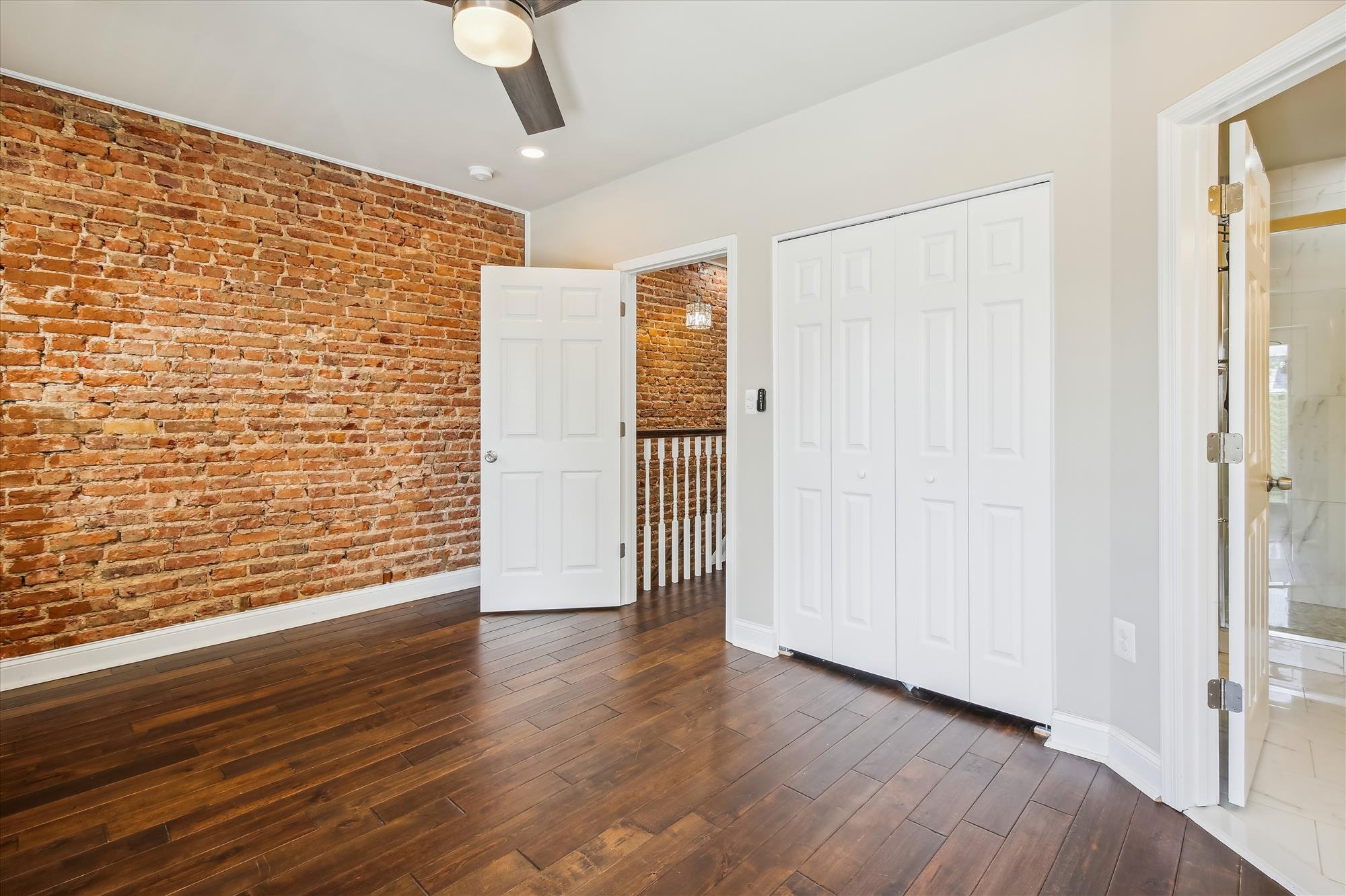 upper level-primary bedroom-_mg_7235.jpg