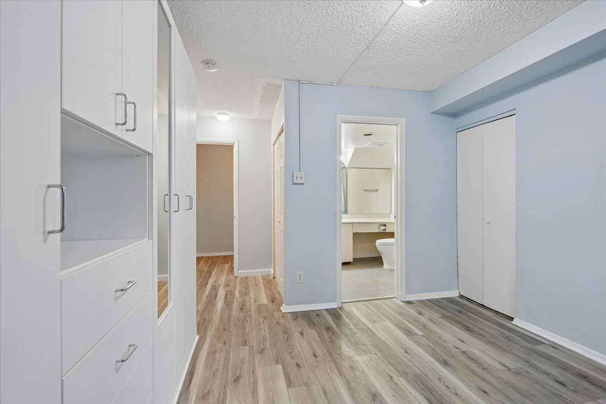 19-Bedroom.jpg