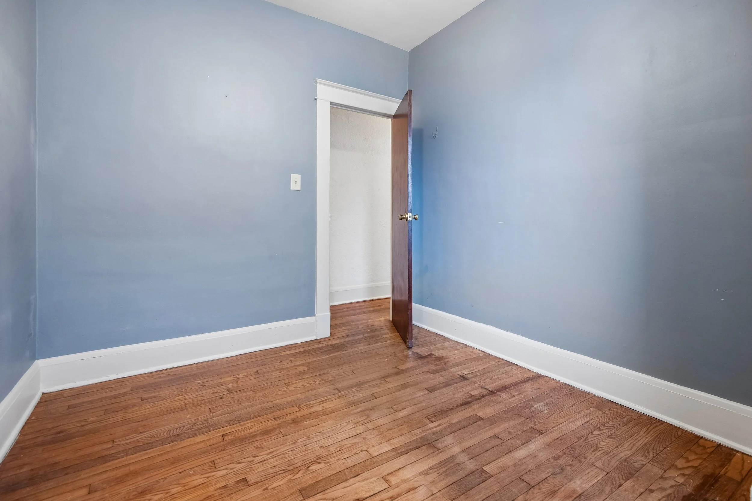 18-Bedroom 2.jpg