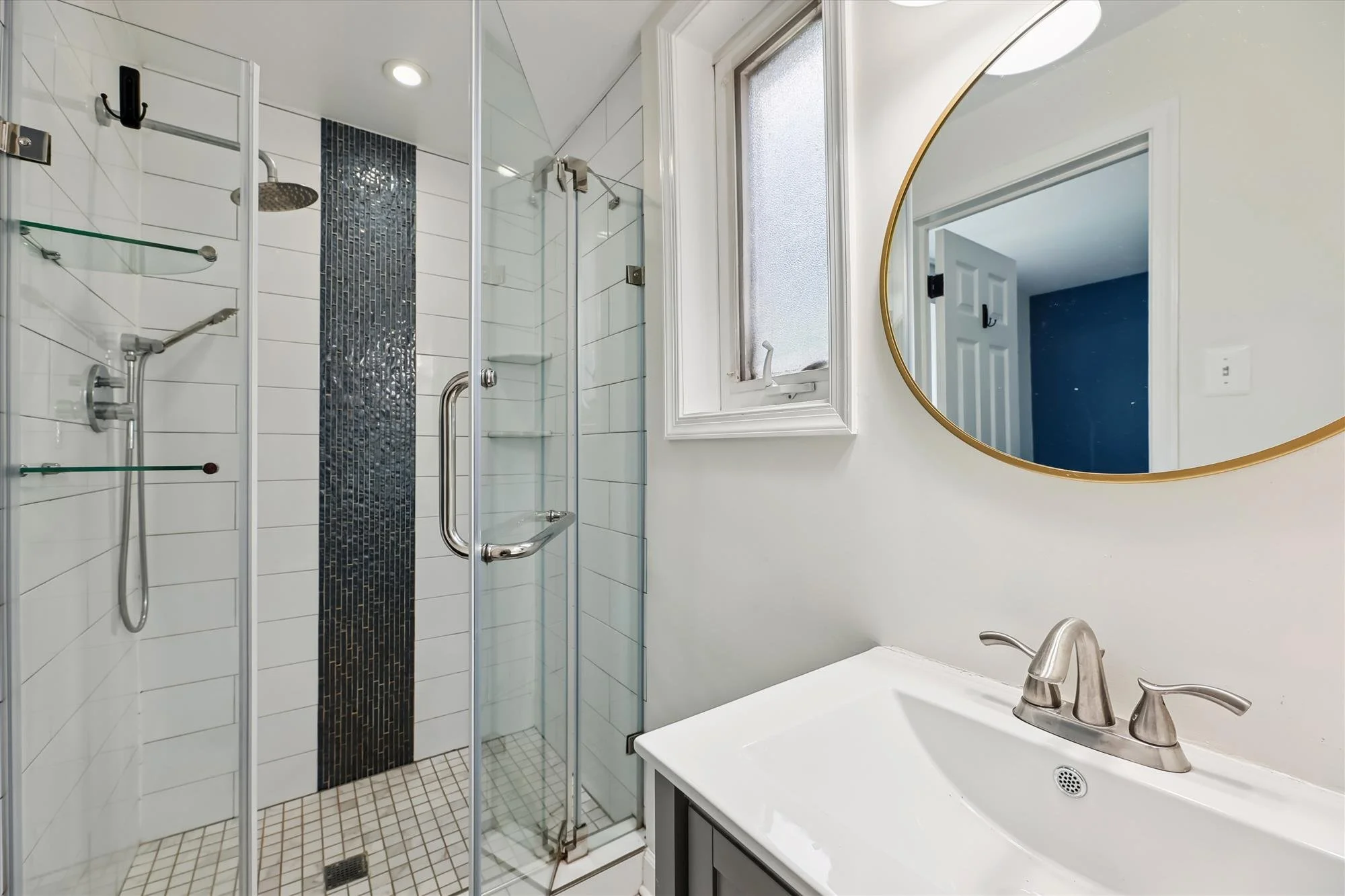 main level-primary bath-a9649.jpg