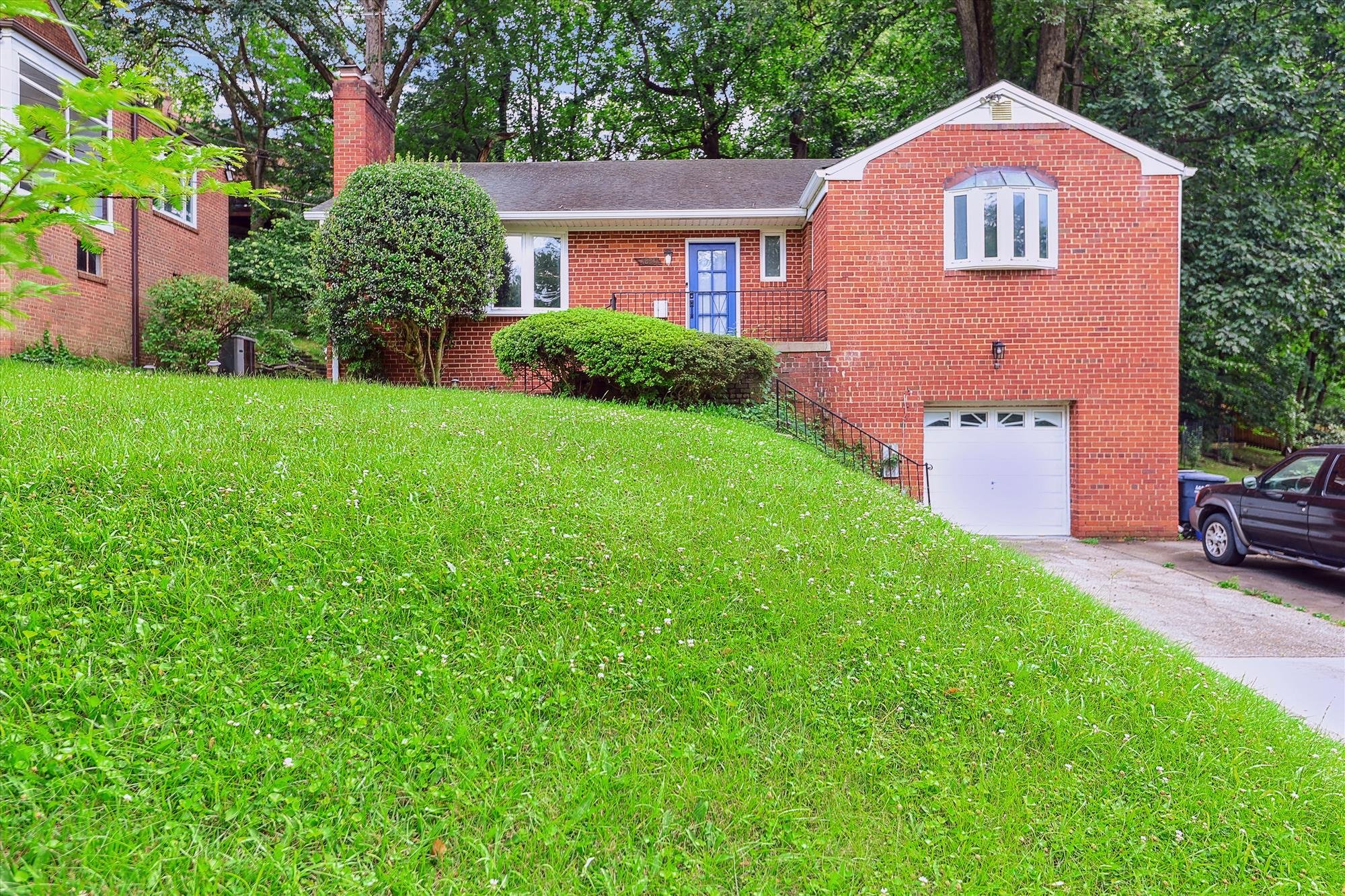 exterior-front elevation-a9673.jpg