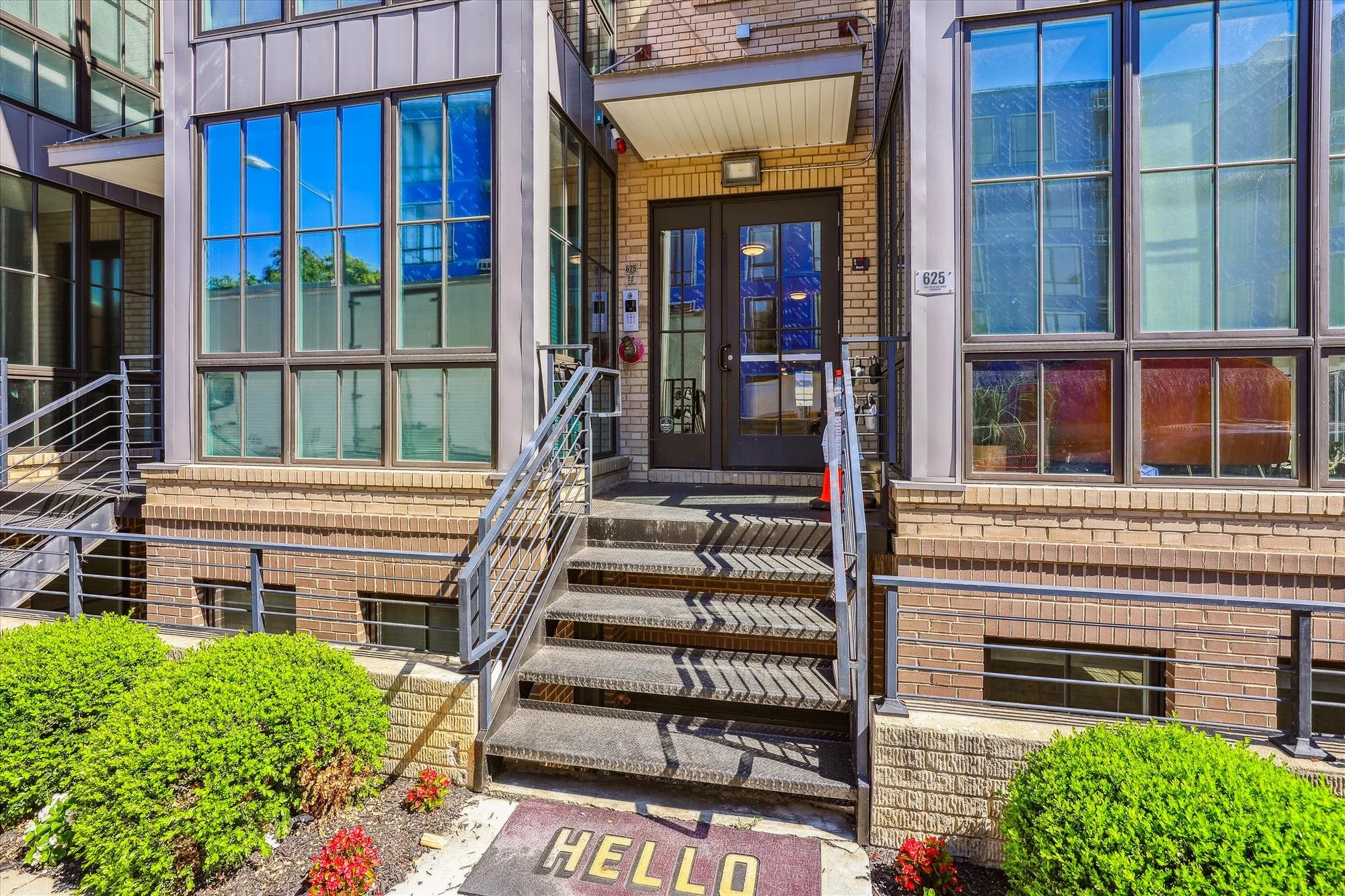 main level-walk-613a5719.jpg