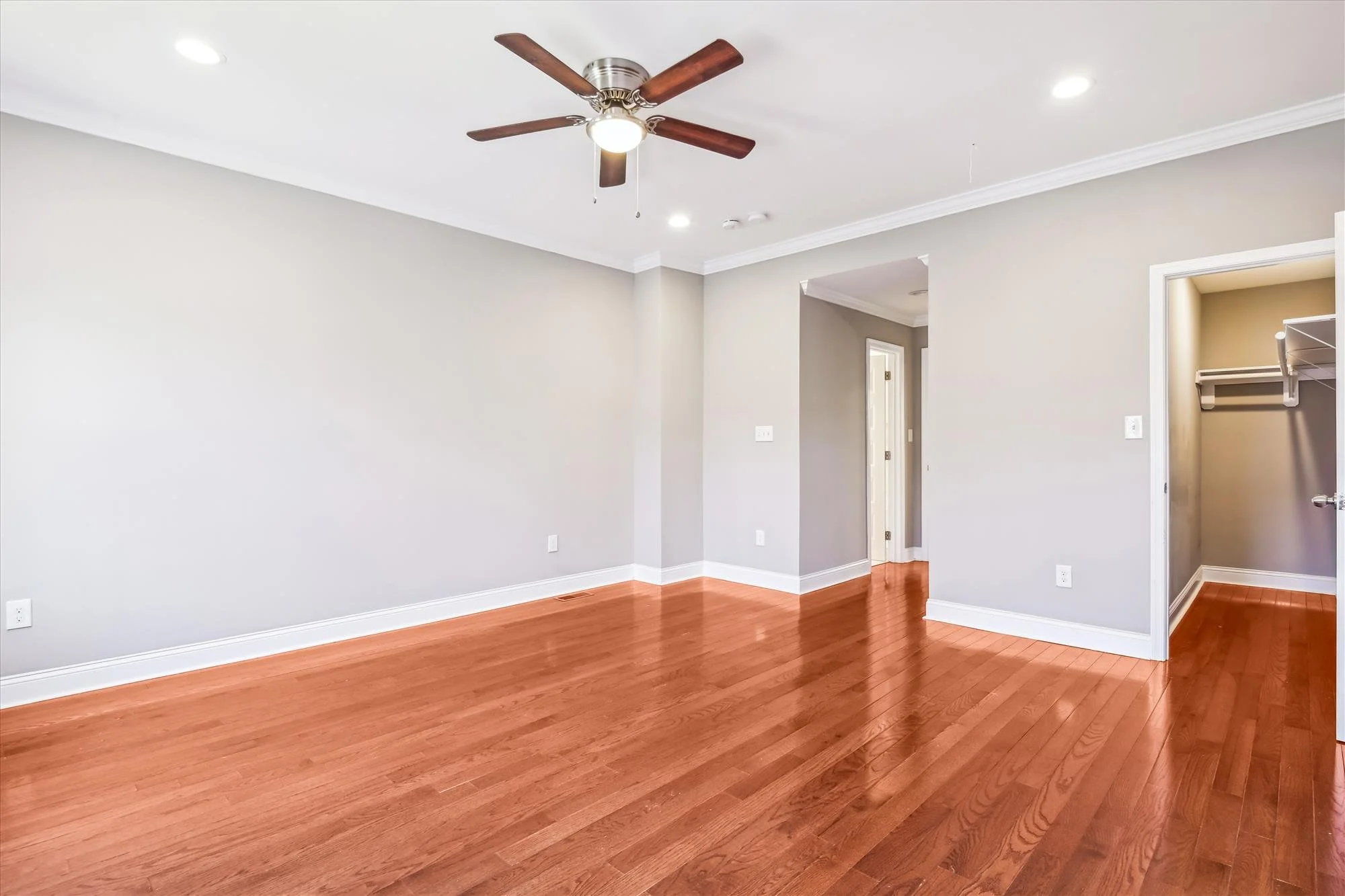 interiors-primary bedroom-_dsc9733.jpg