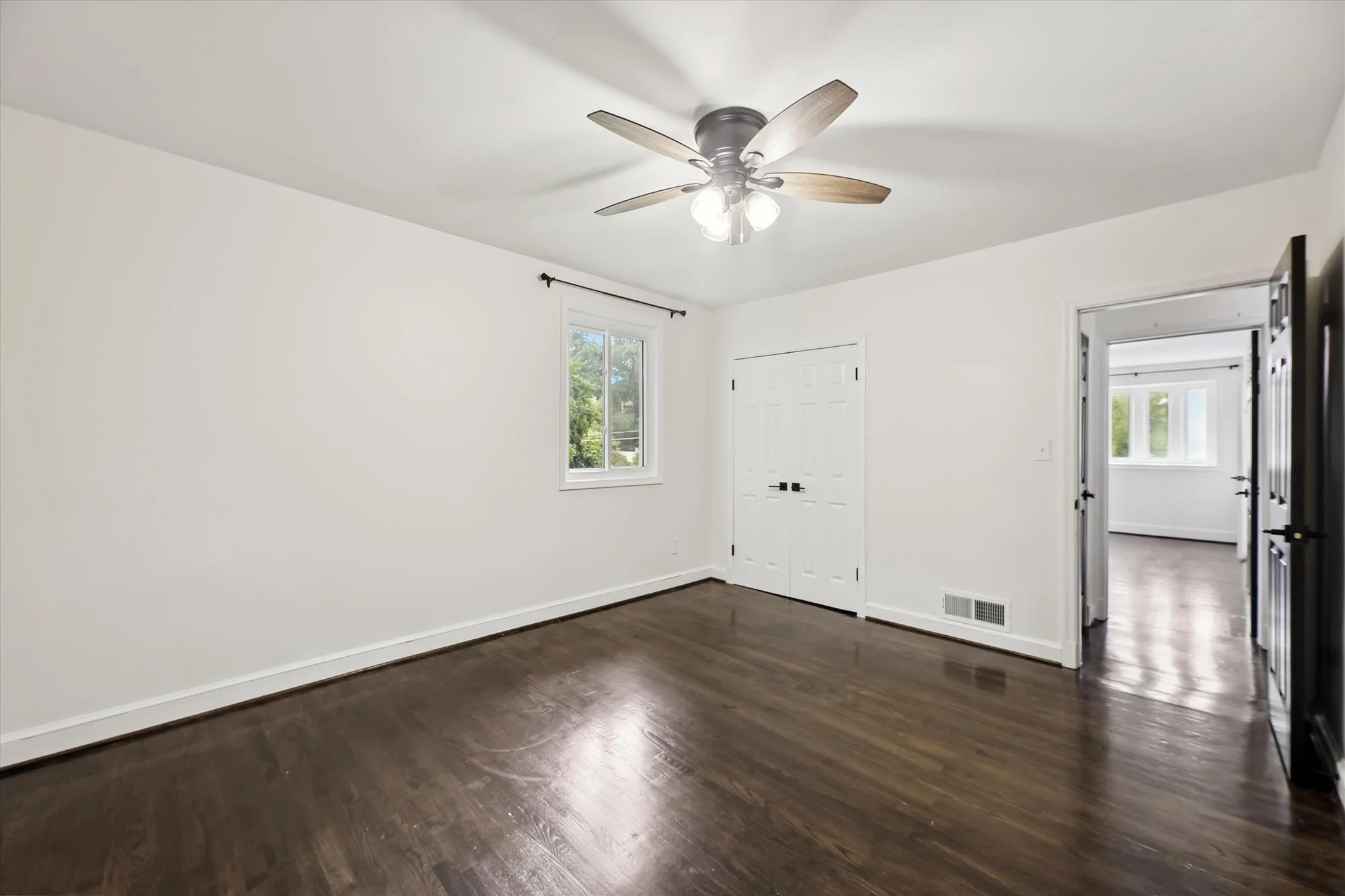 main level-bedroom 2-a9544.jpg