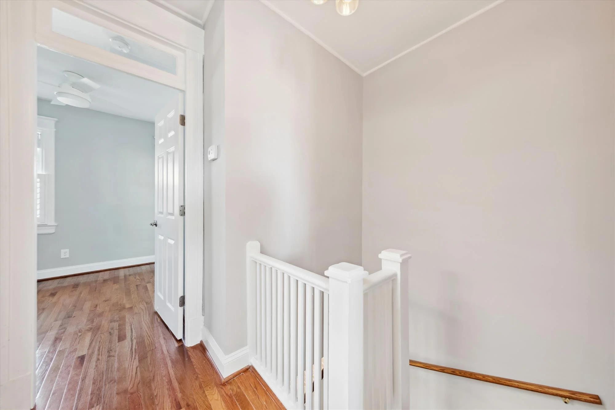 upper level-hall-_dsc3540.jpg