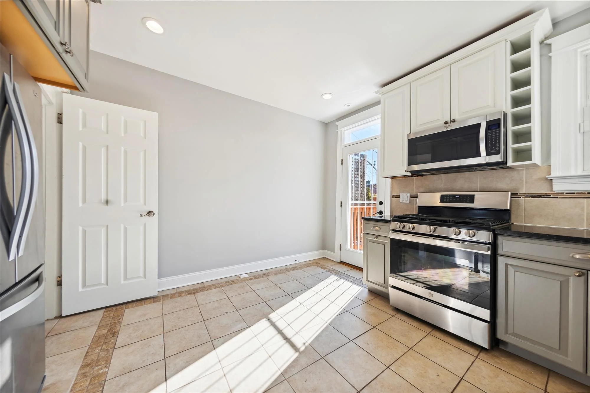 main level-kitchen-_dsc3465.jpg