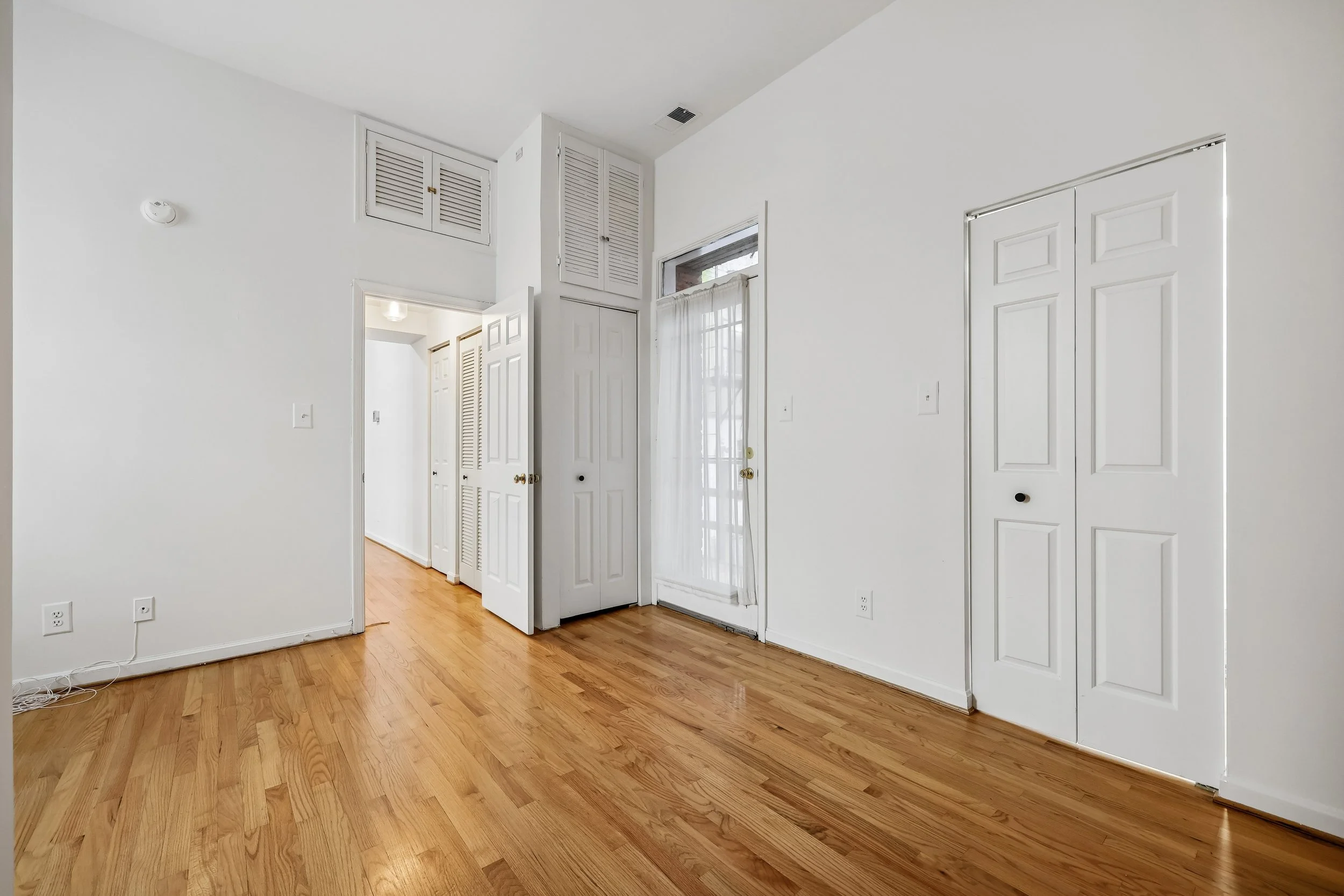16-Bedroom.jpg