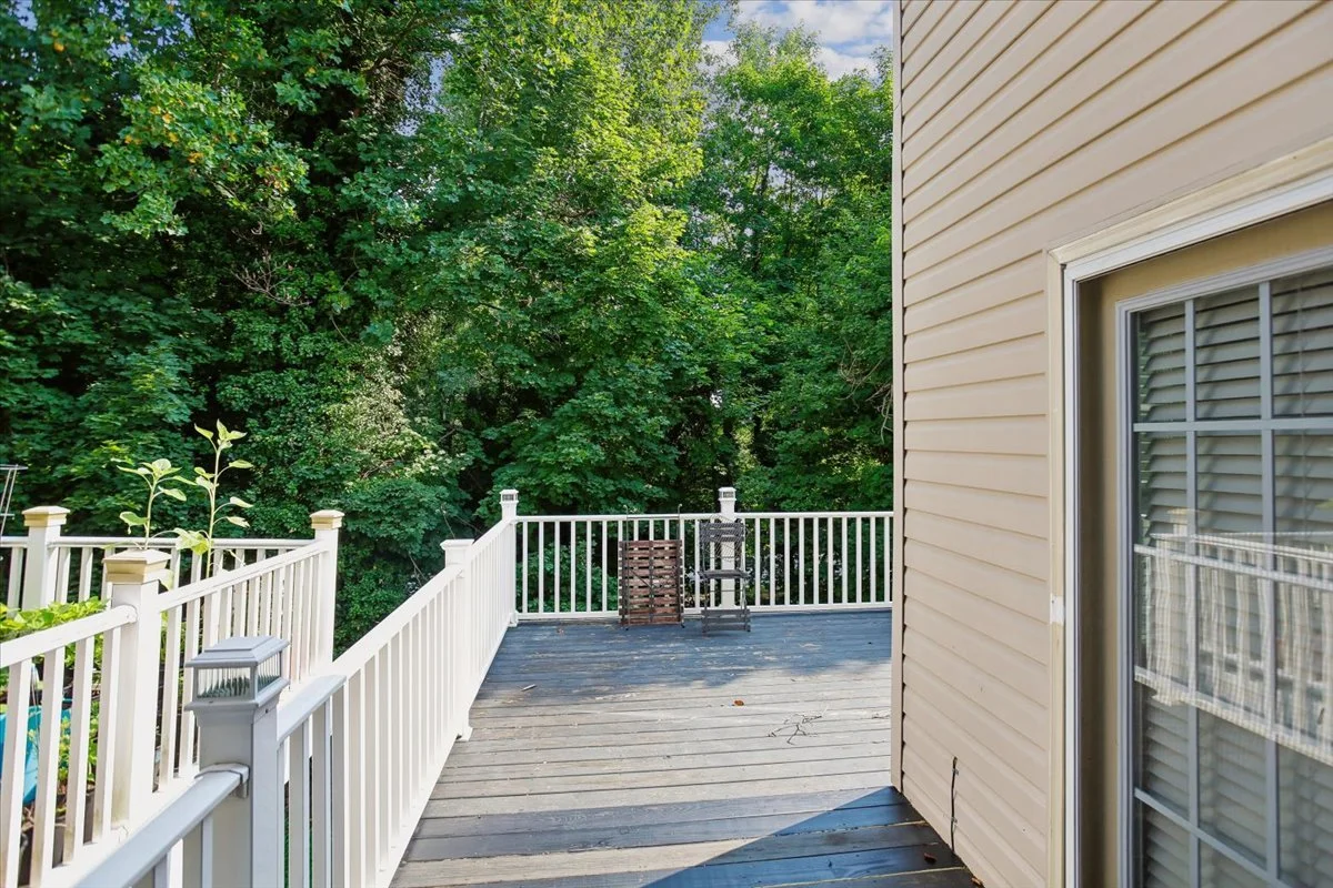 08-Deck.jpg