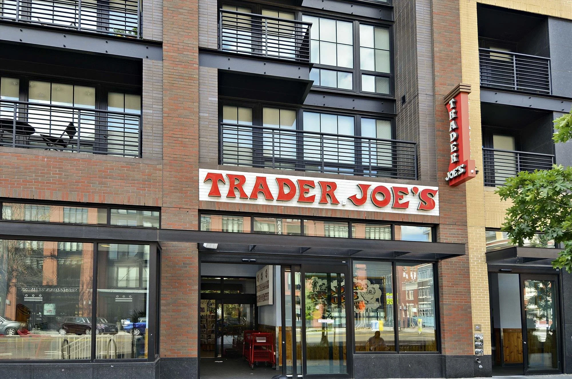 amenity-trader joes-_dsc0386.jpg