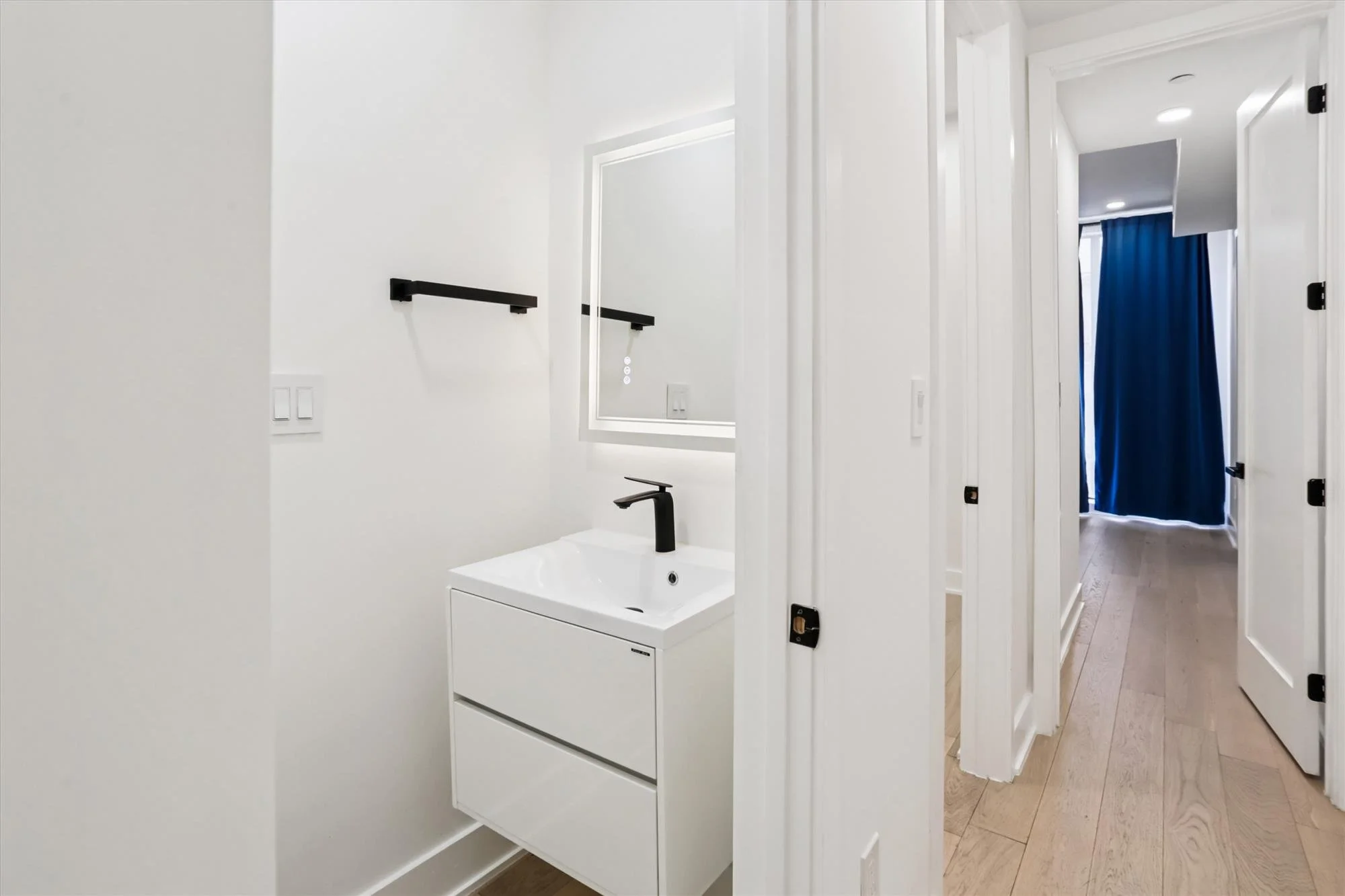 interiors-hall-_mg_4715.jpg