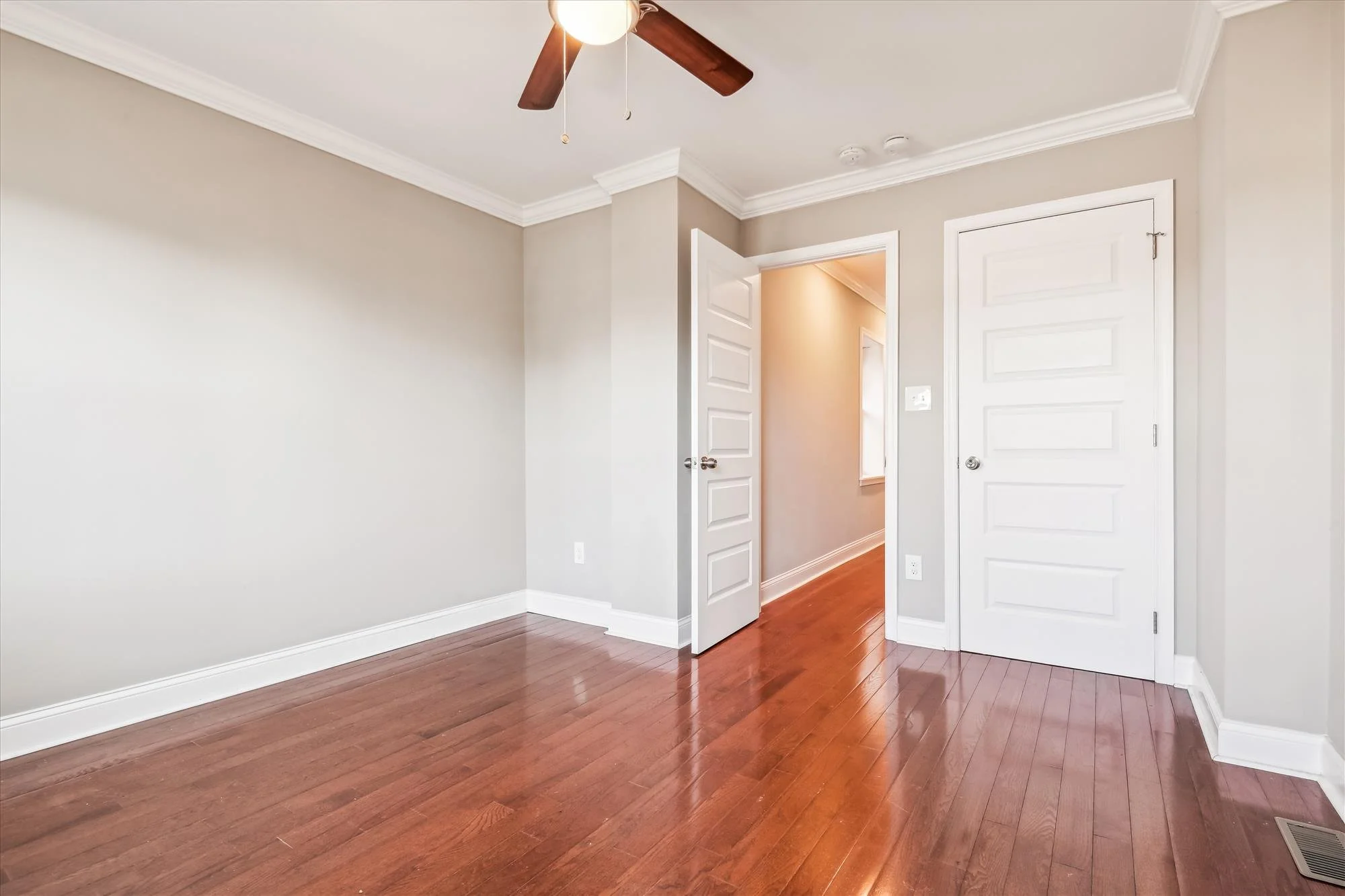 interiors-bedroom 2-_dsc9793.jpg