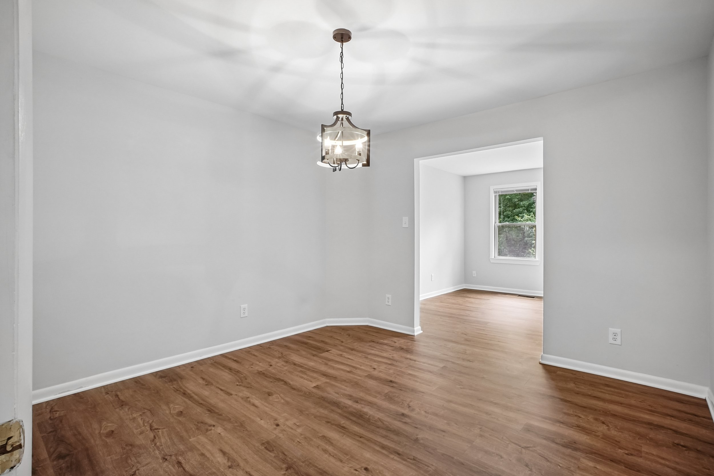 15-Dining Room.jpg