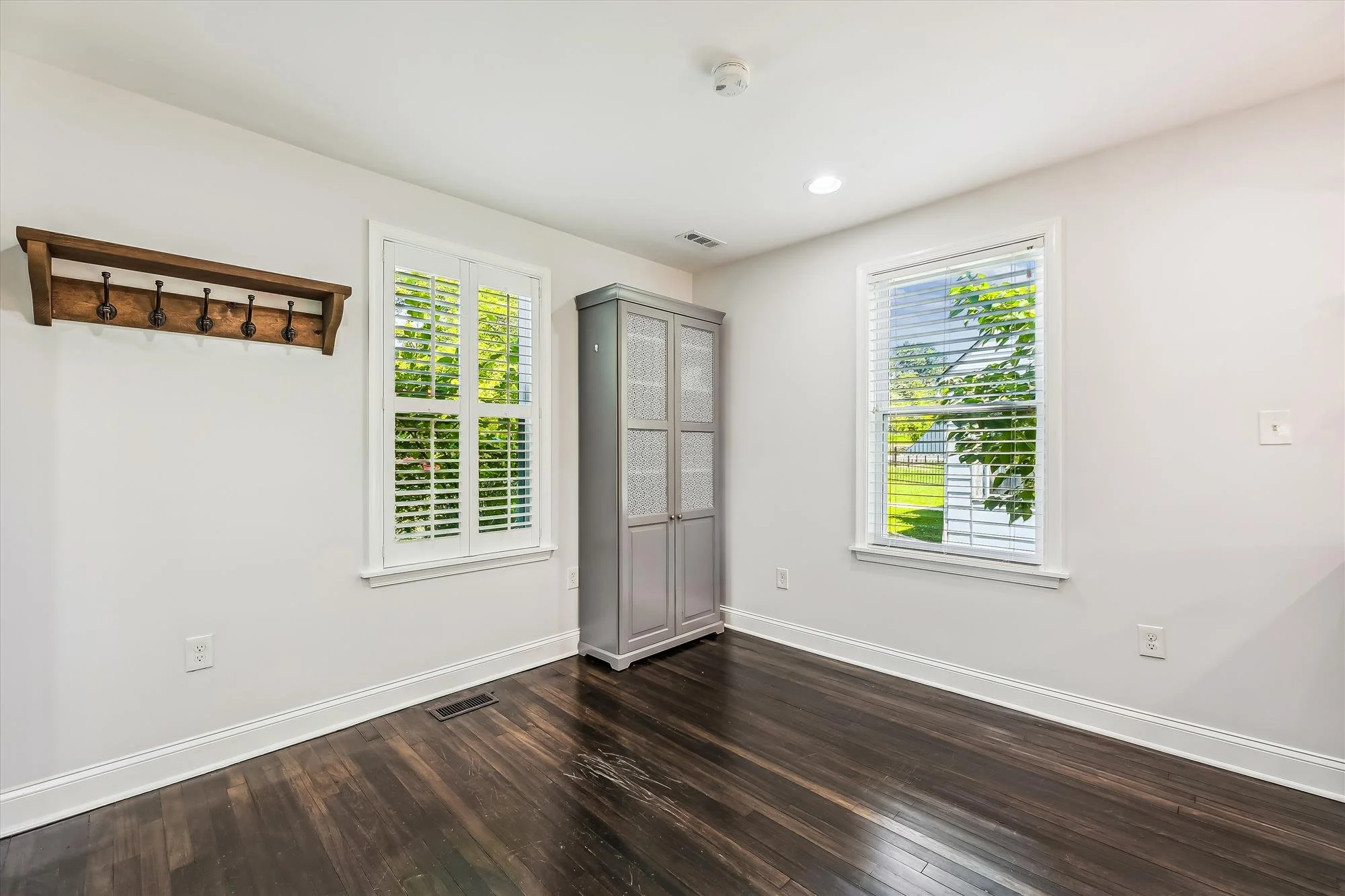 main level-dining area-a2825.jpg