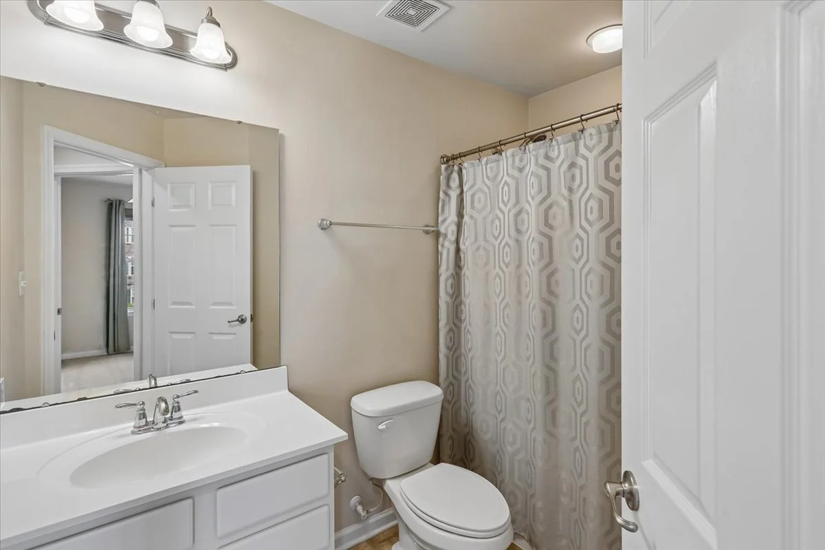 19-Bath.jpg